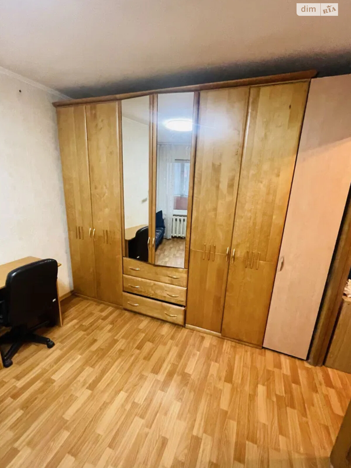 1-bedroom apartment near speed tram stop, furnished, with amenities