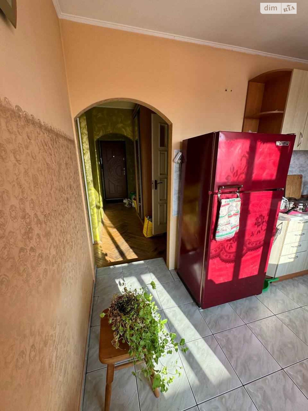 Bright and cozy 1-room apartment in a quiet Lviv district