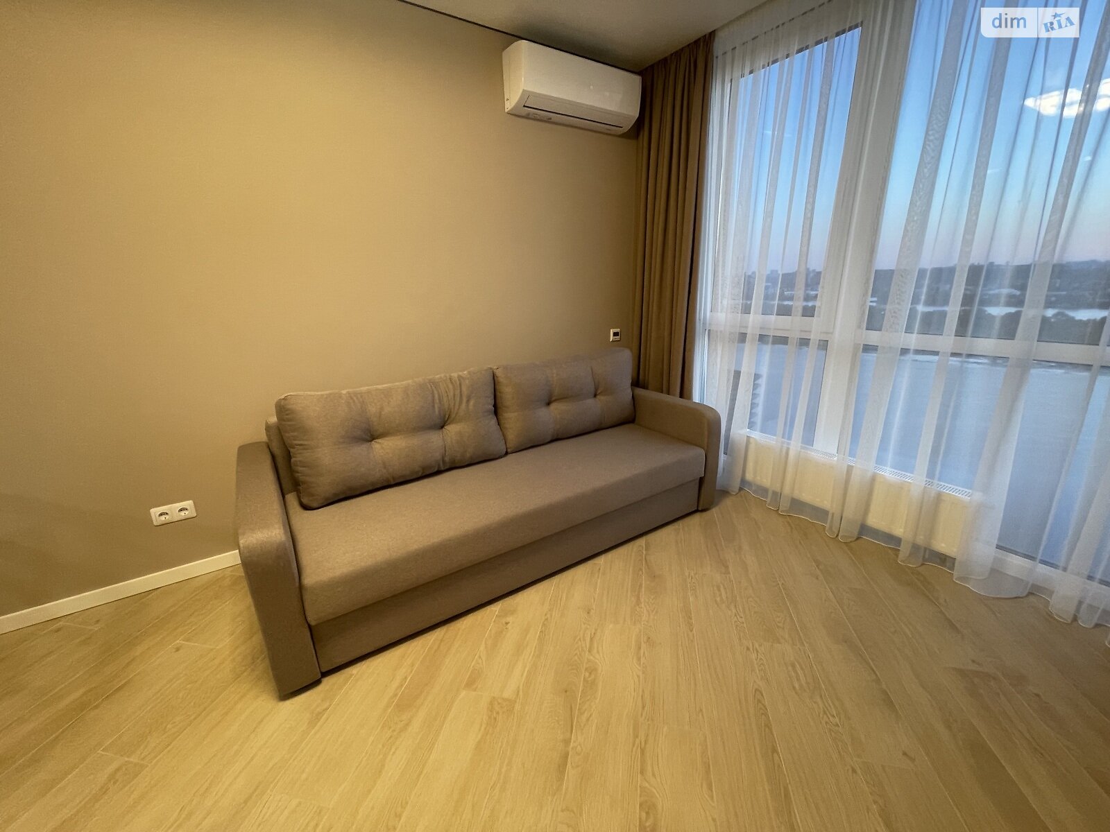 Stylish 2-room apartment with Dnieper view in 'Bereg Dnepra' residential complex