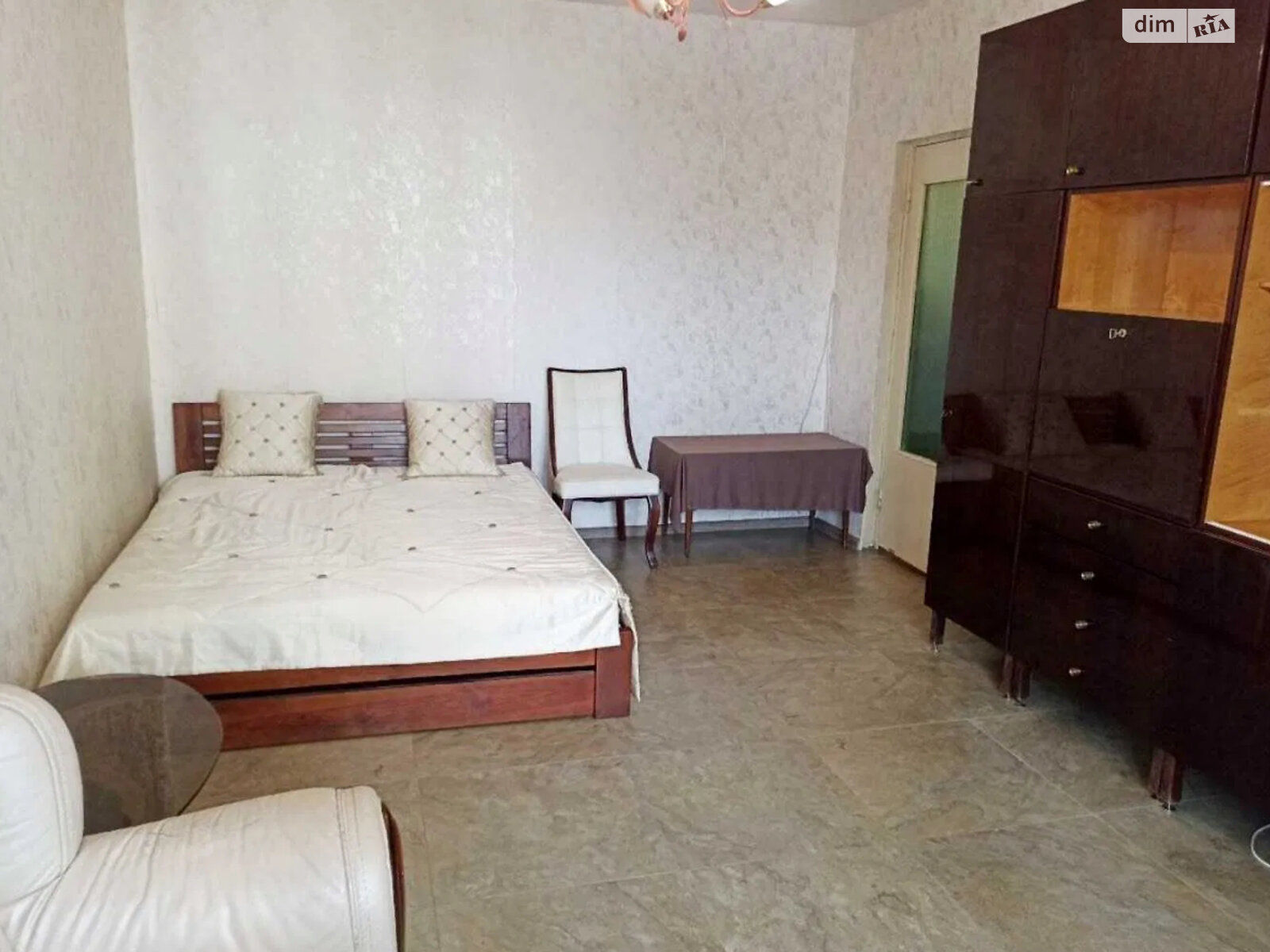 1-bedroom apartment near Kharkivska metro station
