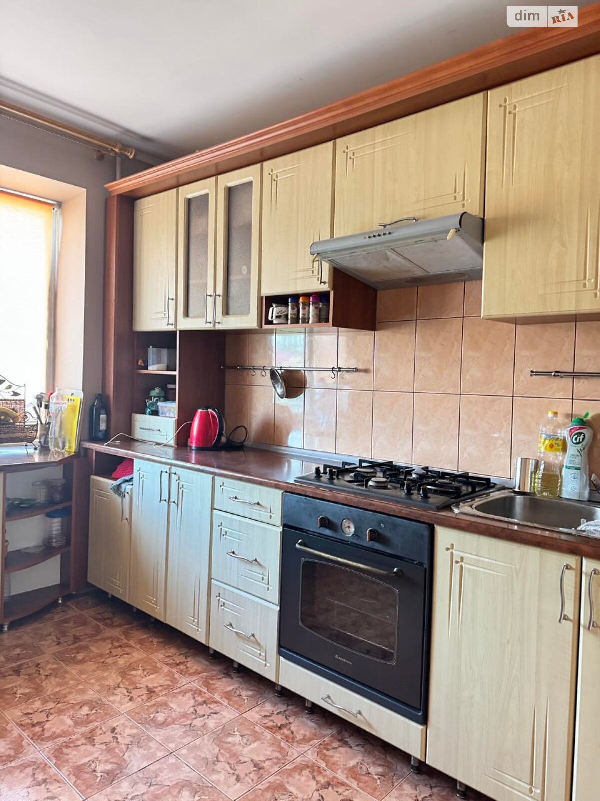 2-Room Apartment on Tismenytska Street, Quiet Area