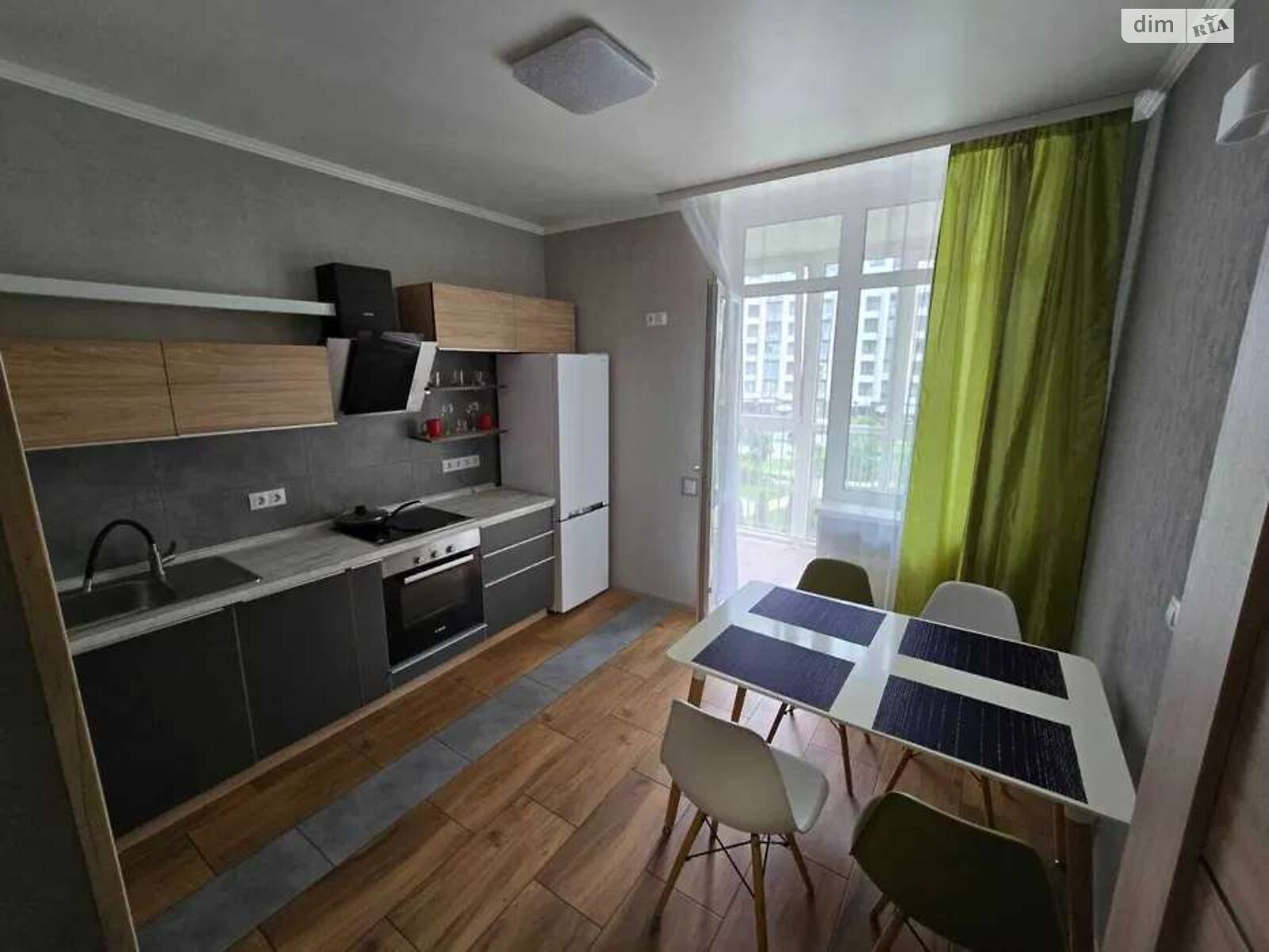1-Bedroom Apartment in Misto Kvitiv Complex near Kyiv Center