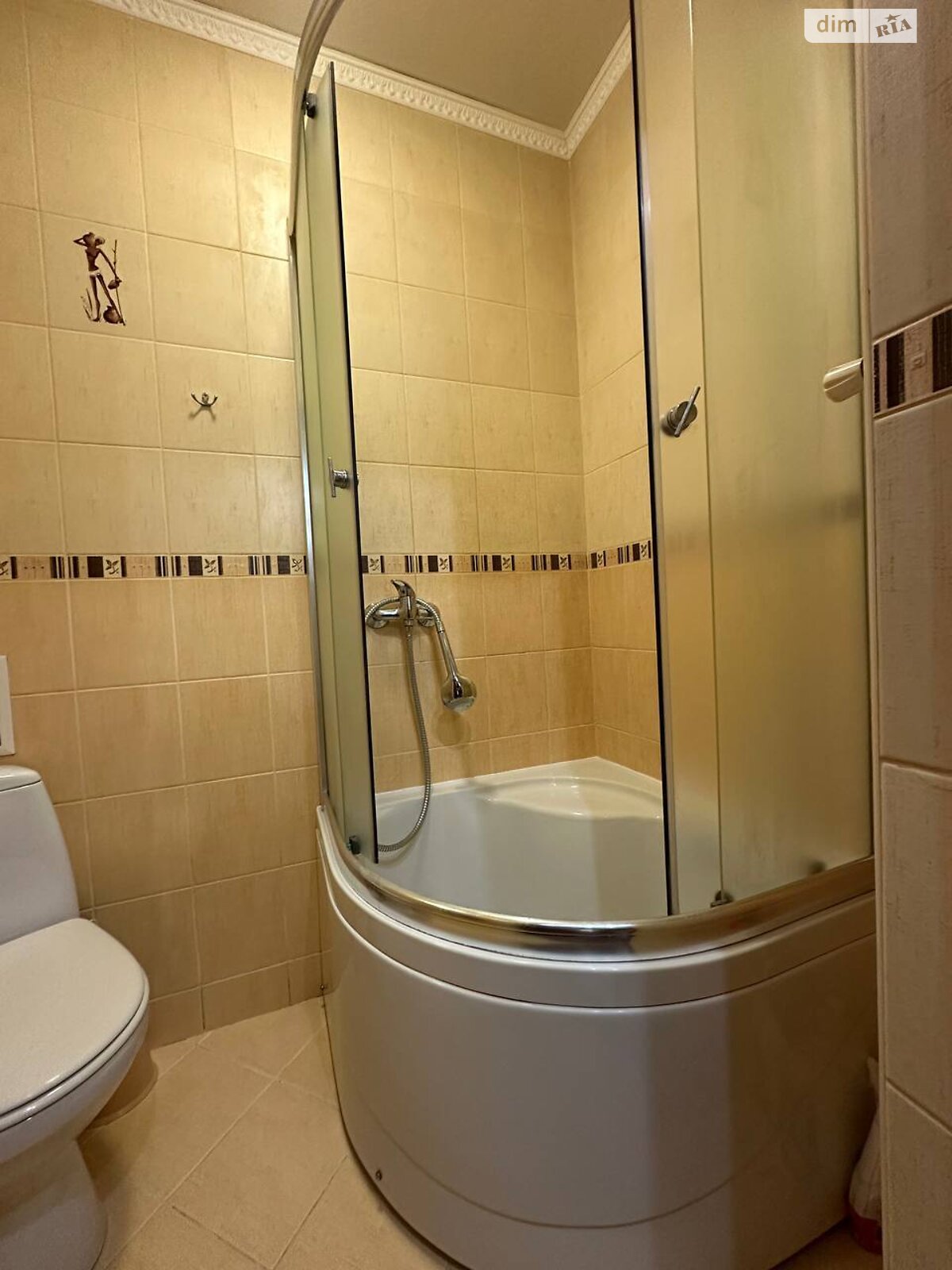 Cozy 1-Room Apartment on Nadrechna Street