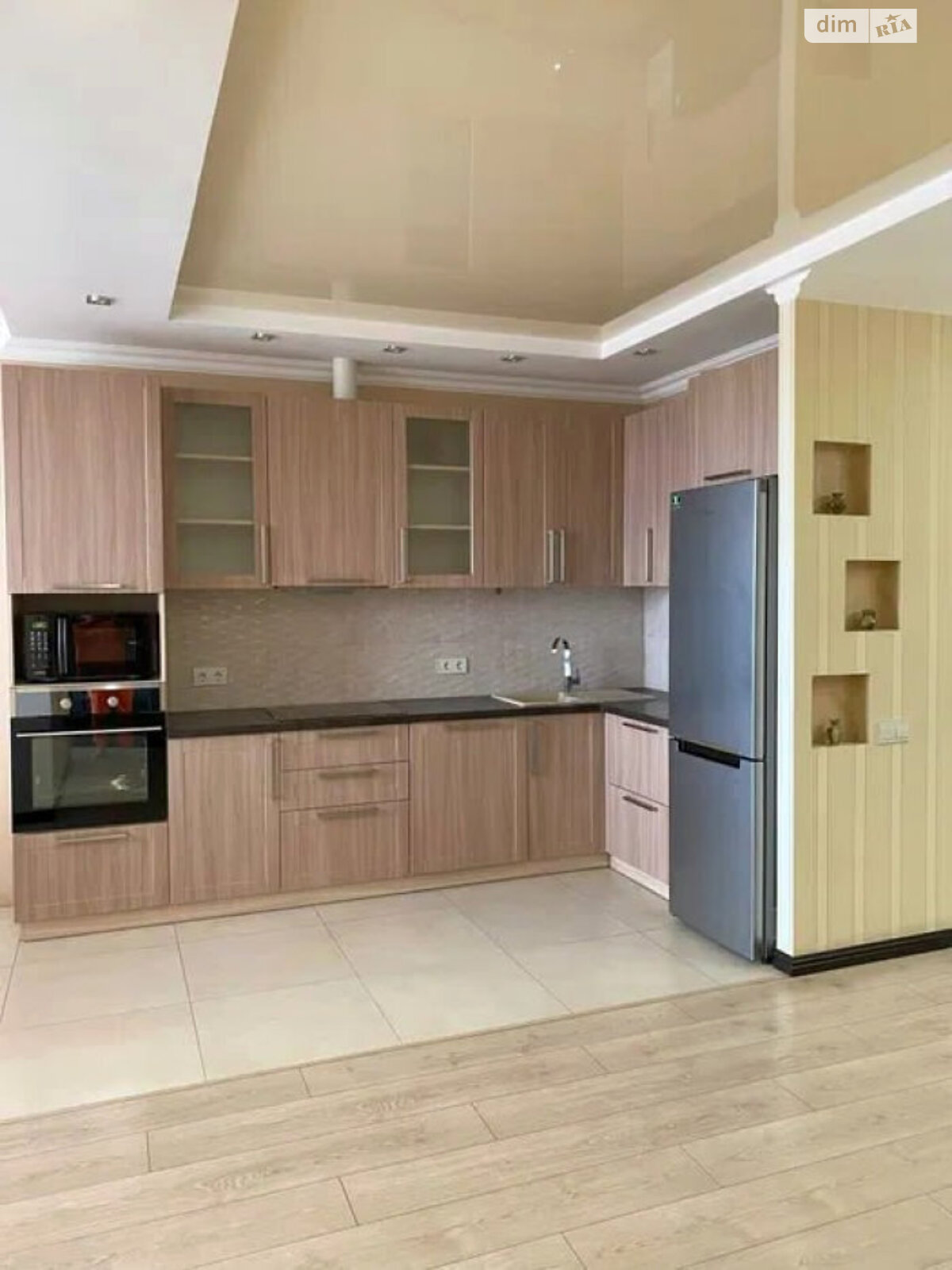 1-Room Apartment with Modern Amenities and Designer Interior