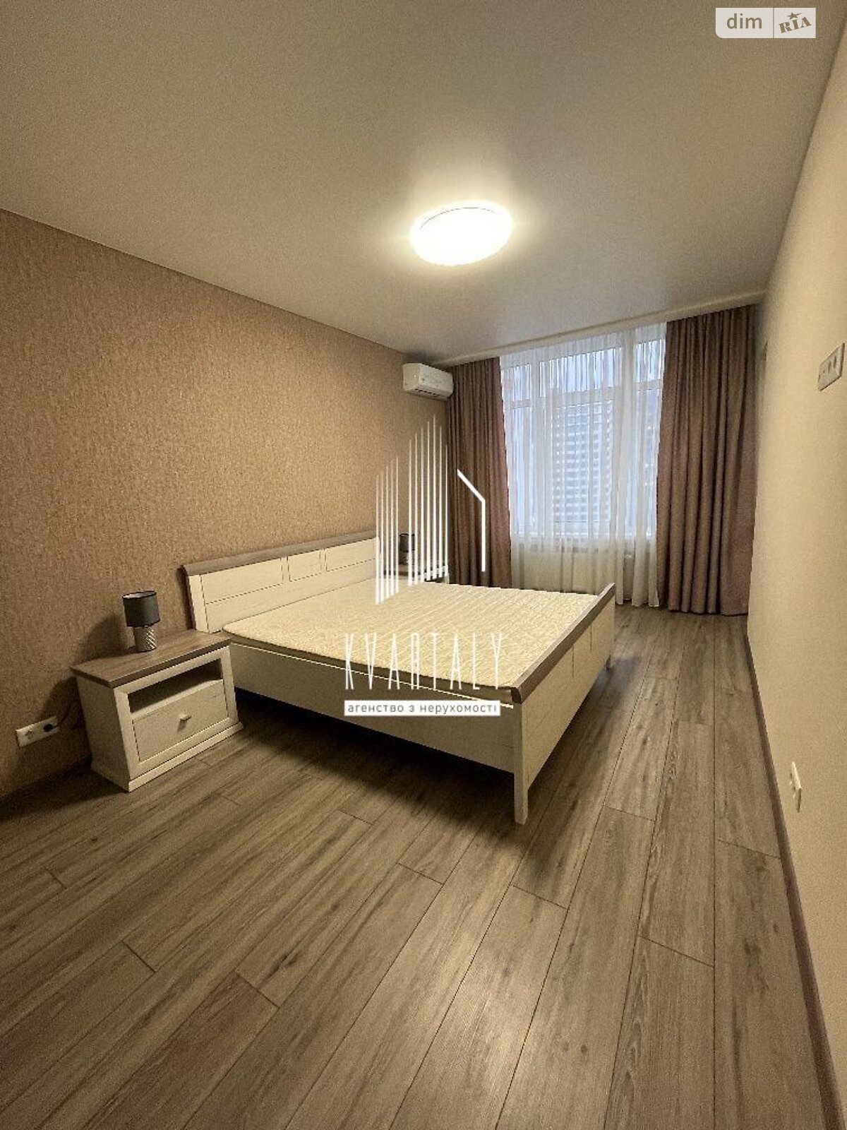 1-Bedroom Apartment in GALAKTYKA Complex, 17th Floor, Well-Equipped