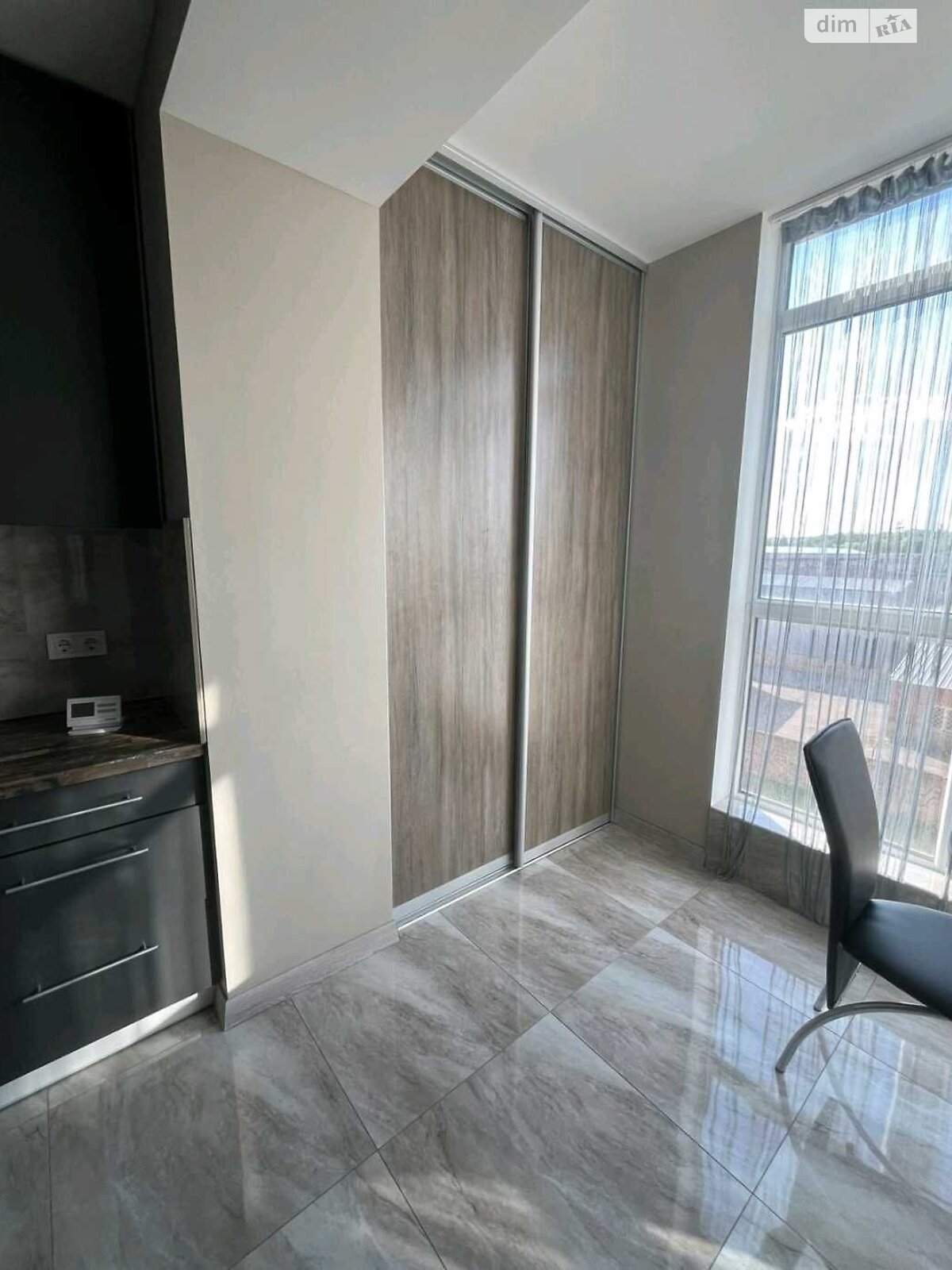 1-Room Apartment in Shchaslivyi-1 Complex, 43m², 4th Floor, Fully Furnished
