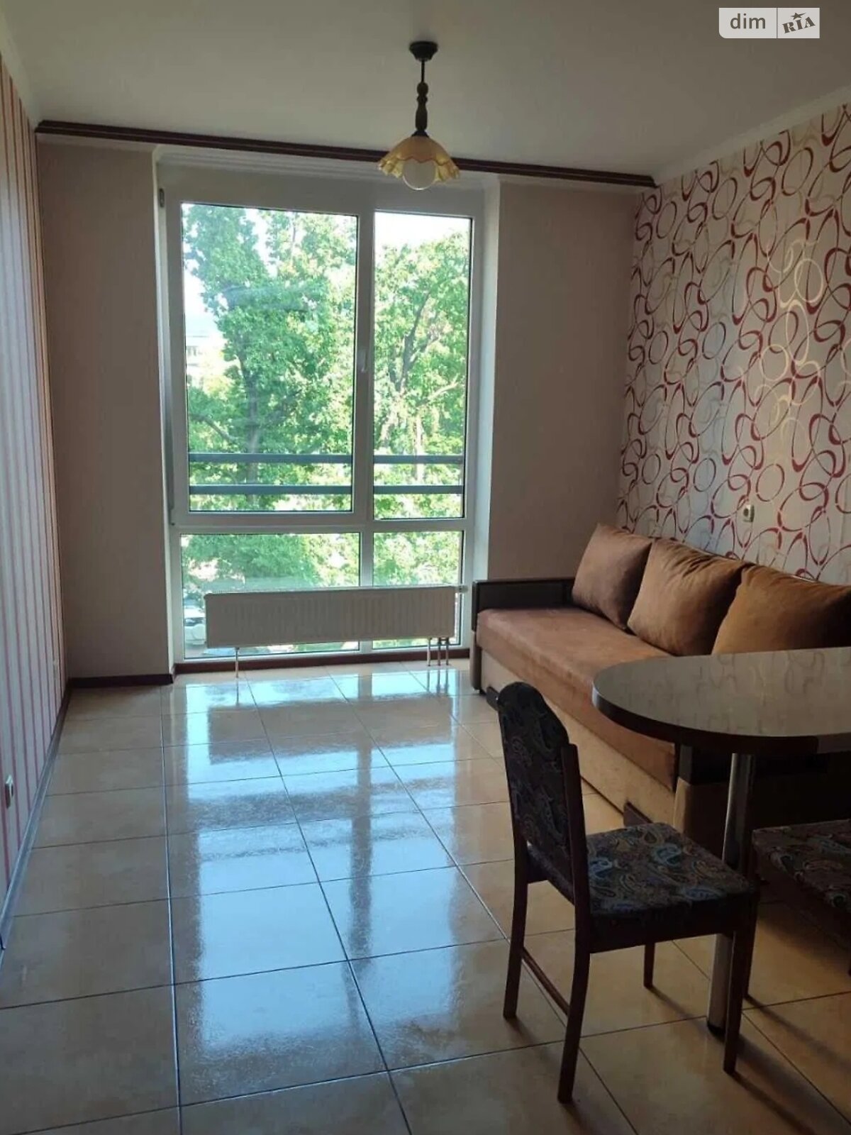 Cozy Apartment near Park with Modern Amenities