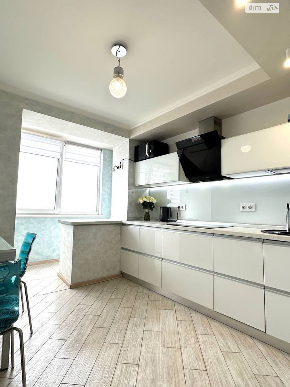 Cozy 1-Room Apartment near Epicenter on Zaporozhye Highway