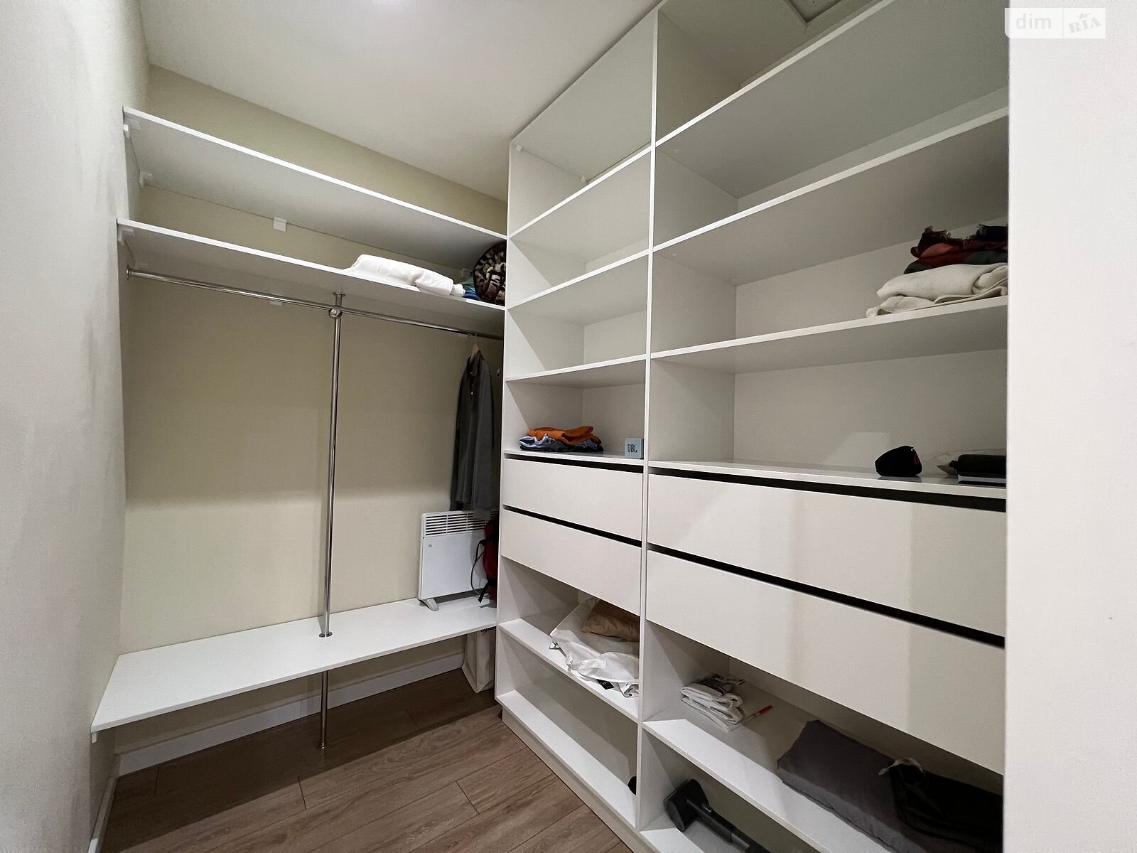 Spacious 3-Bedroom Apartment with Modern Design