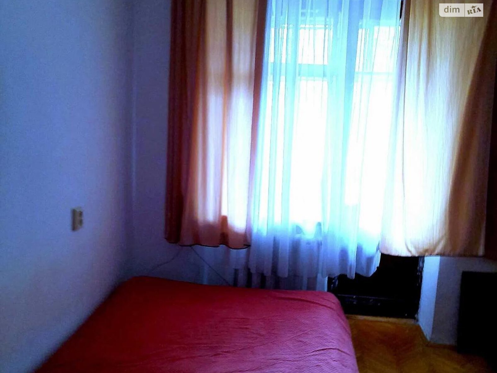 3-Room Apartment in Lviv, Patona Street, Railway District