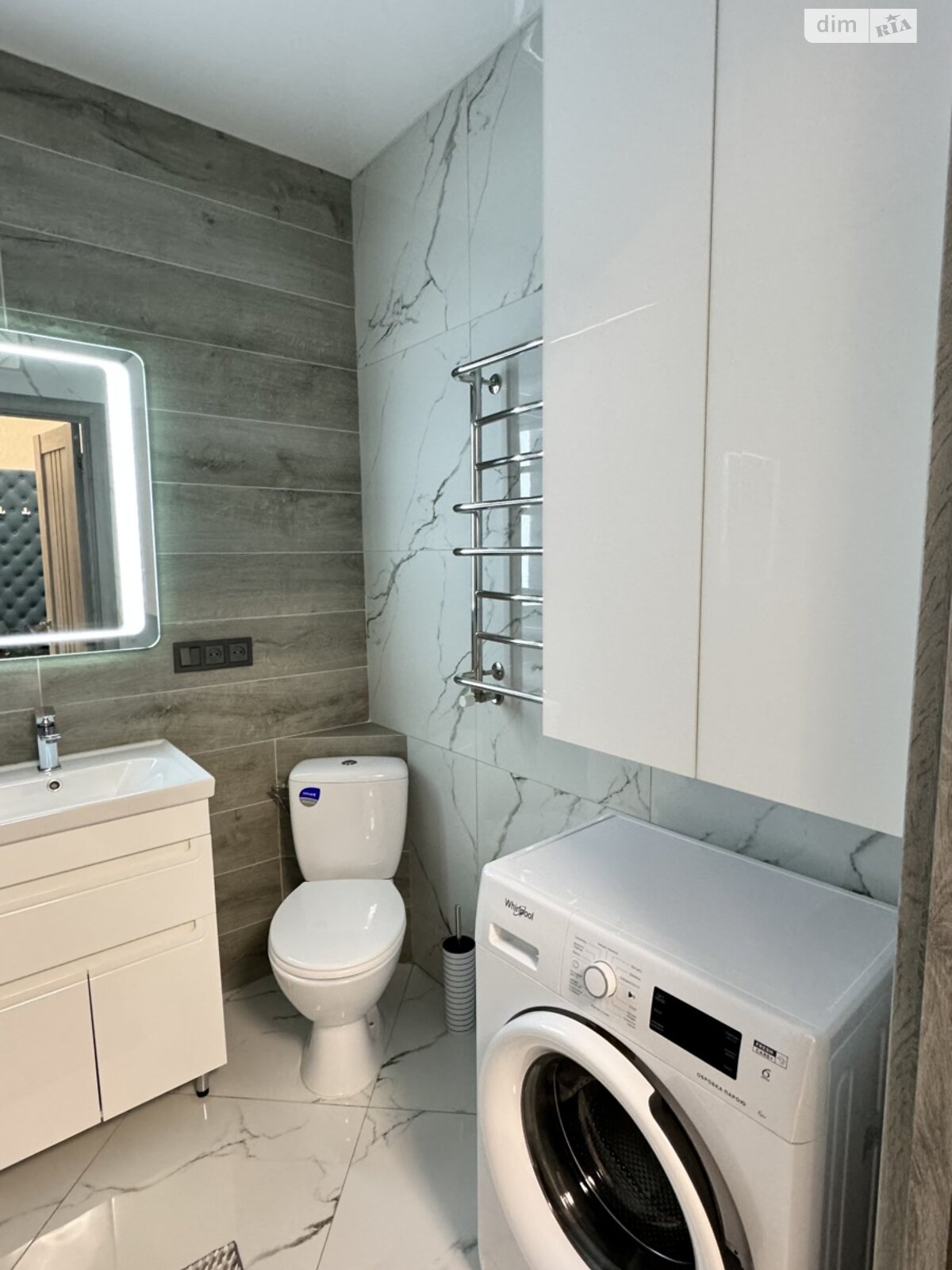 Comfortable Apartment with Individual Gas Heating in Podol District