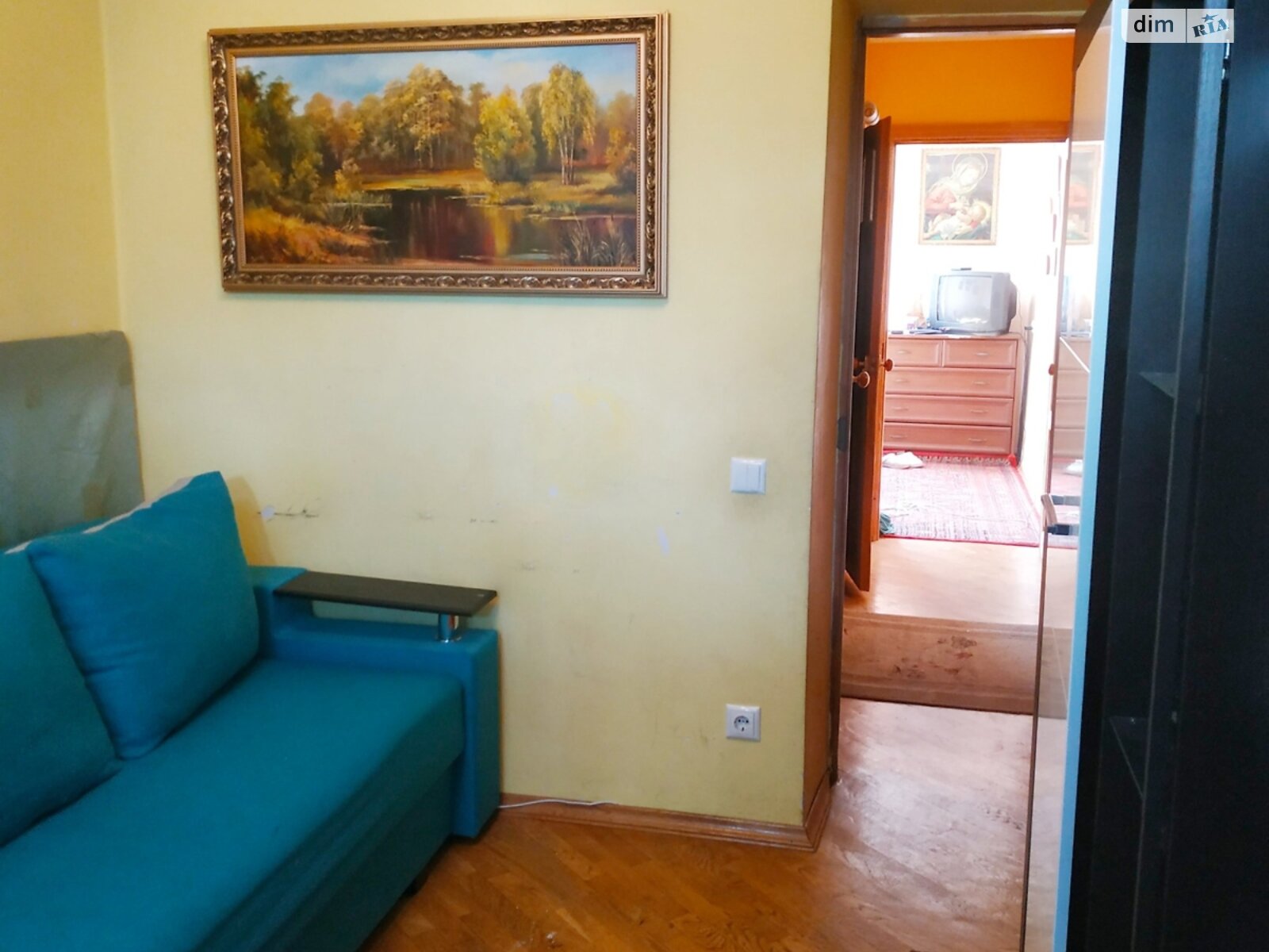 3-Room Apartment on Shyroka Street, Well-Equipped
