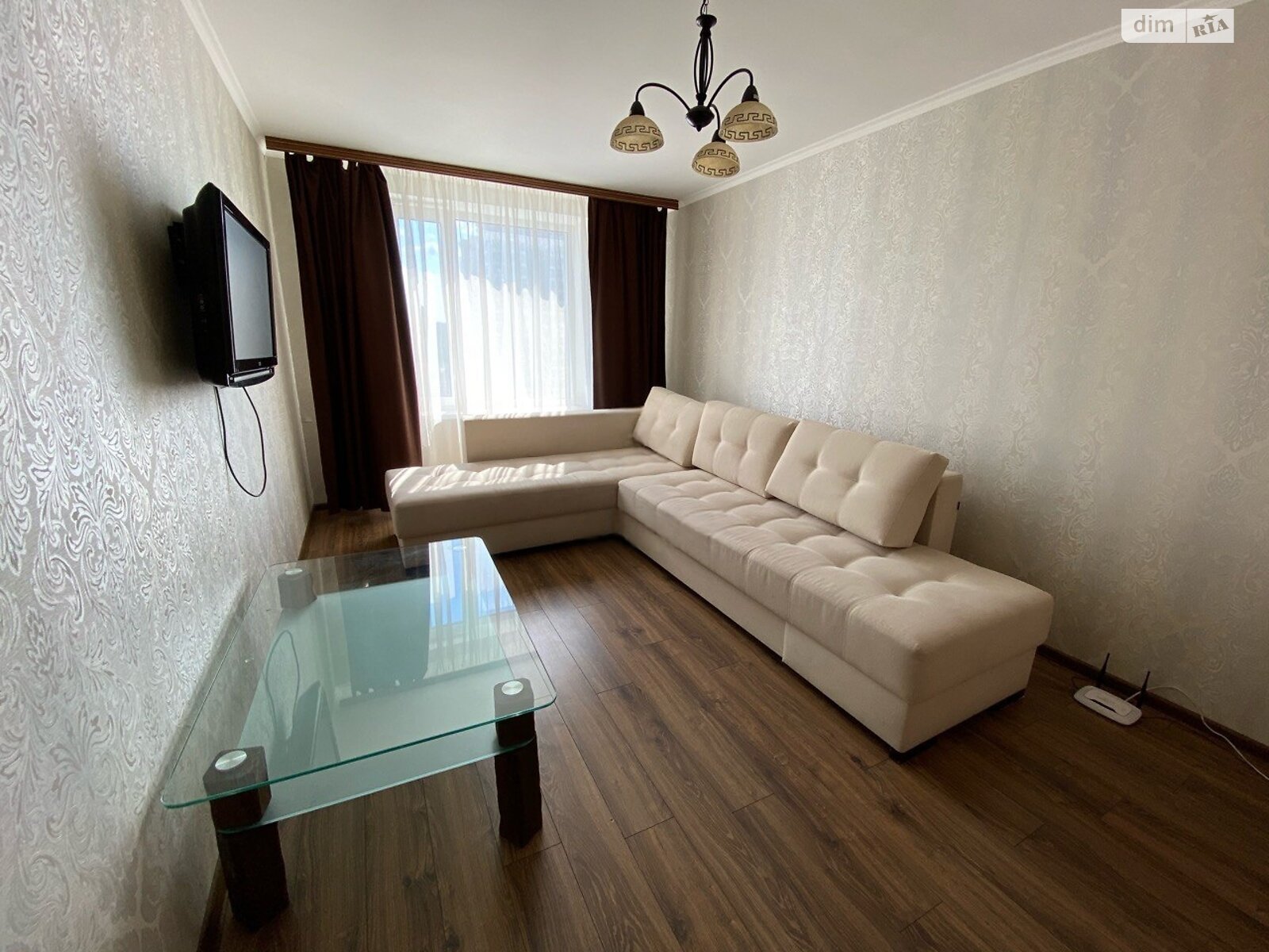 3-Room Apartment in Prestigious Kyiv Center near Botanical Garden
