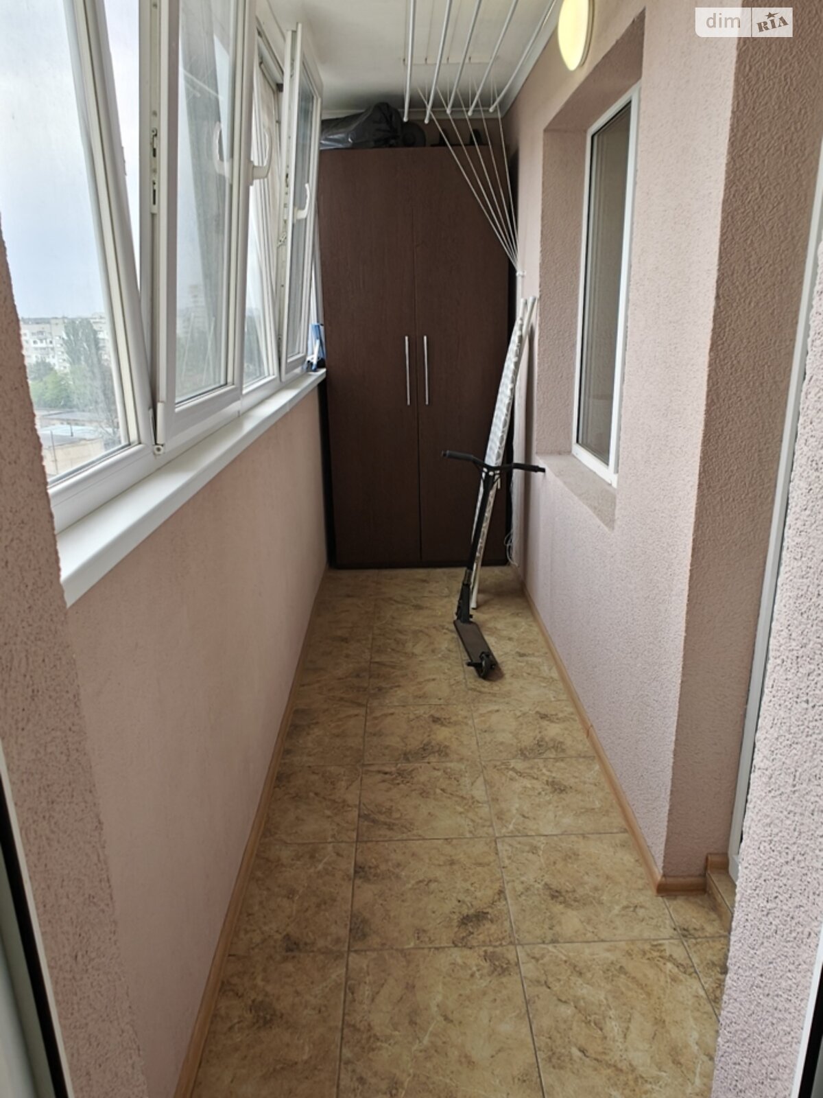3-Room Apartment near Lavina Mall with Lake and Forest Nearby