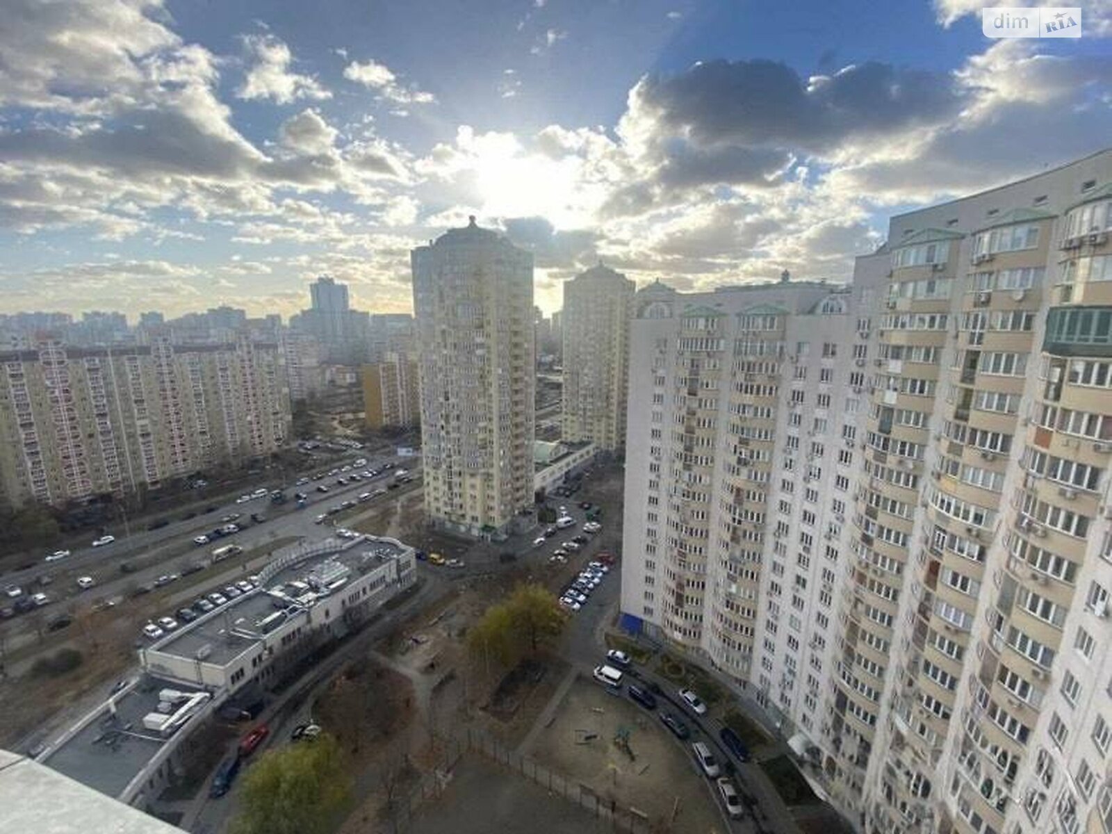 Spacious 1-bedroom apartment on Urlovskaya Street, 19th floor