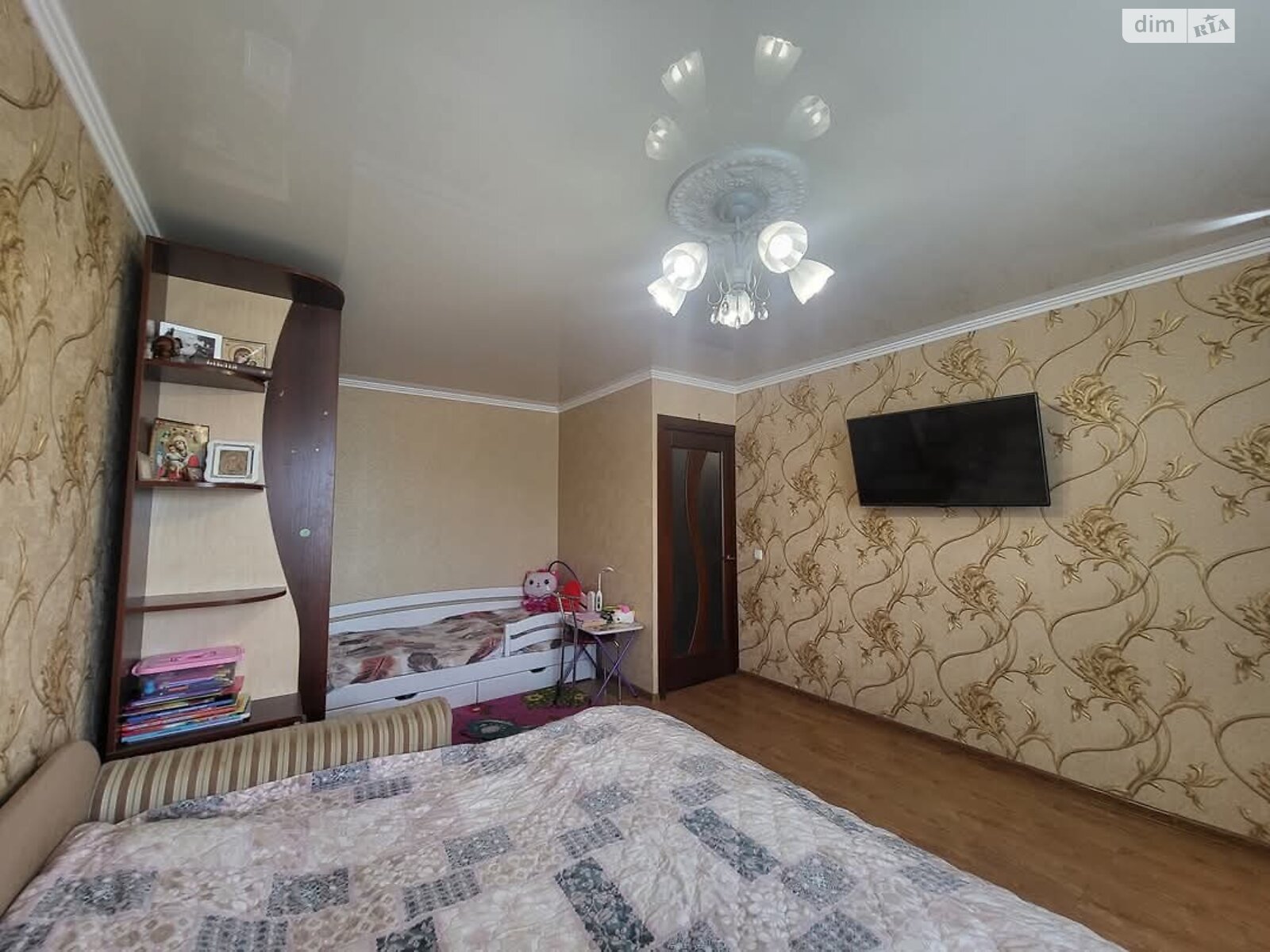 1-Room Apartment with Comfortable Layout and Storage