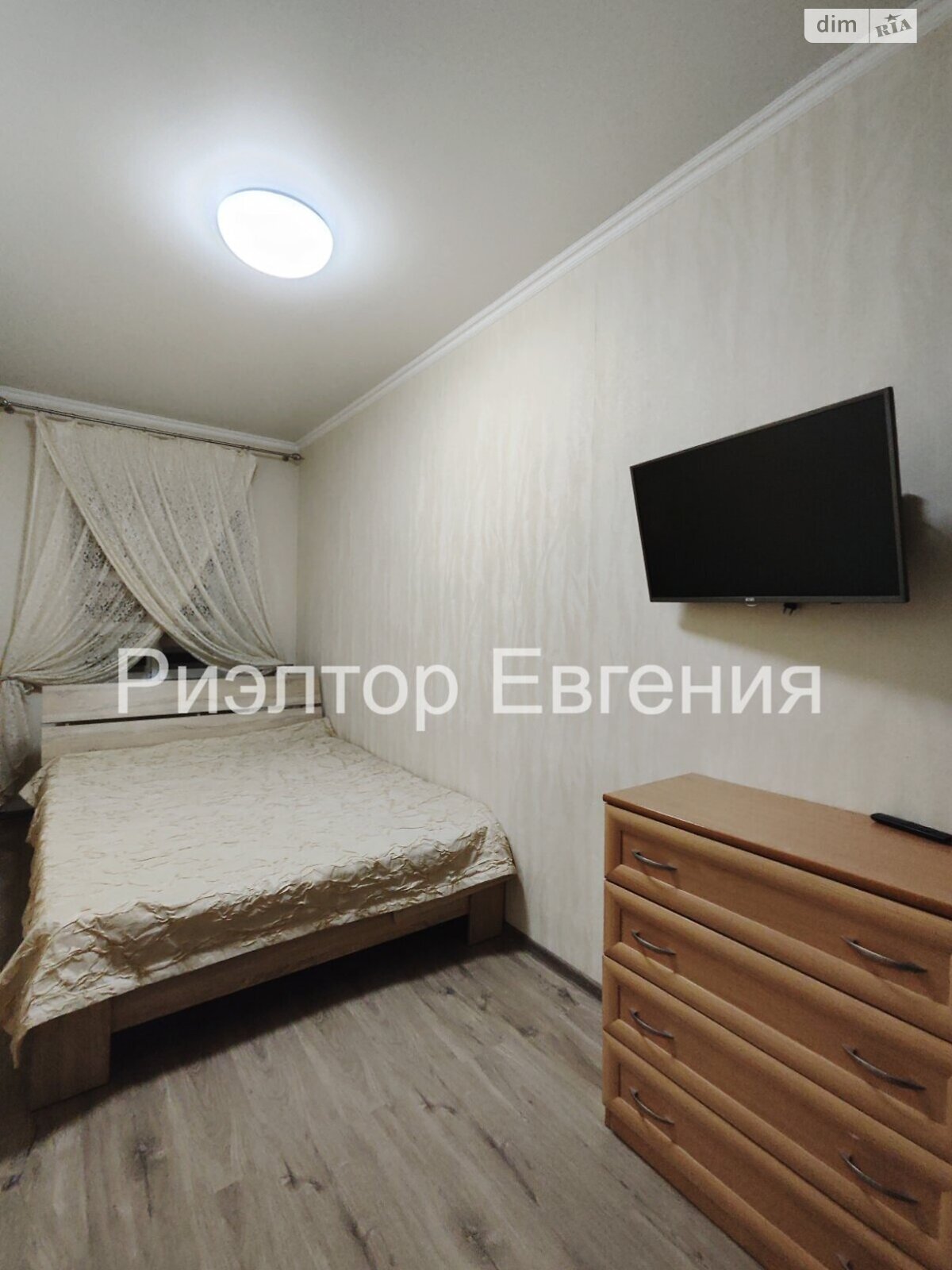 Орталықтағы 2 бөлмелі пәтер, Александровский даңғылы/Бунина