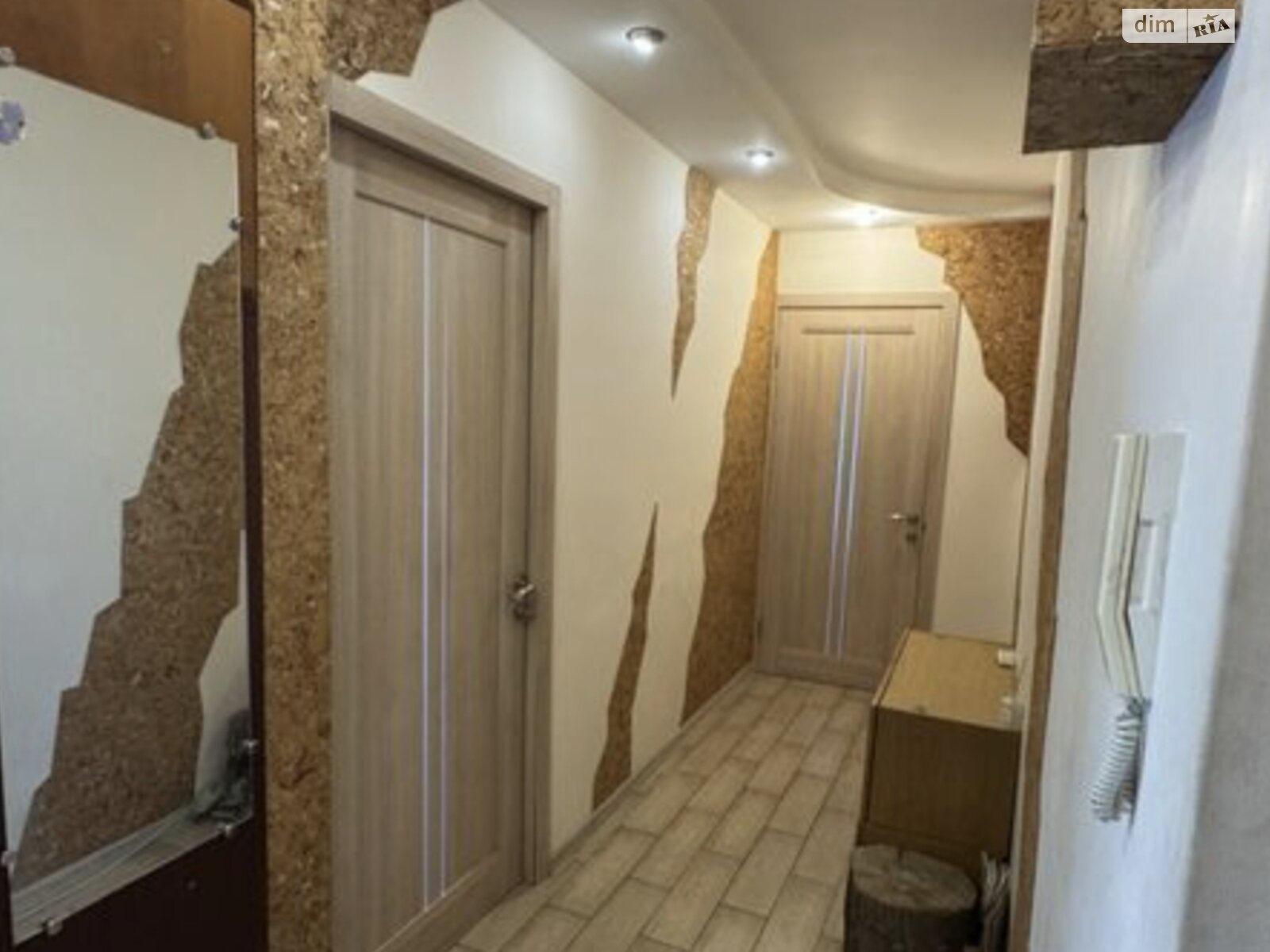 2-Room Apartment on Slobozhanskyi Avenue