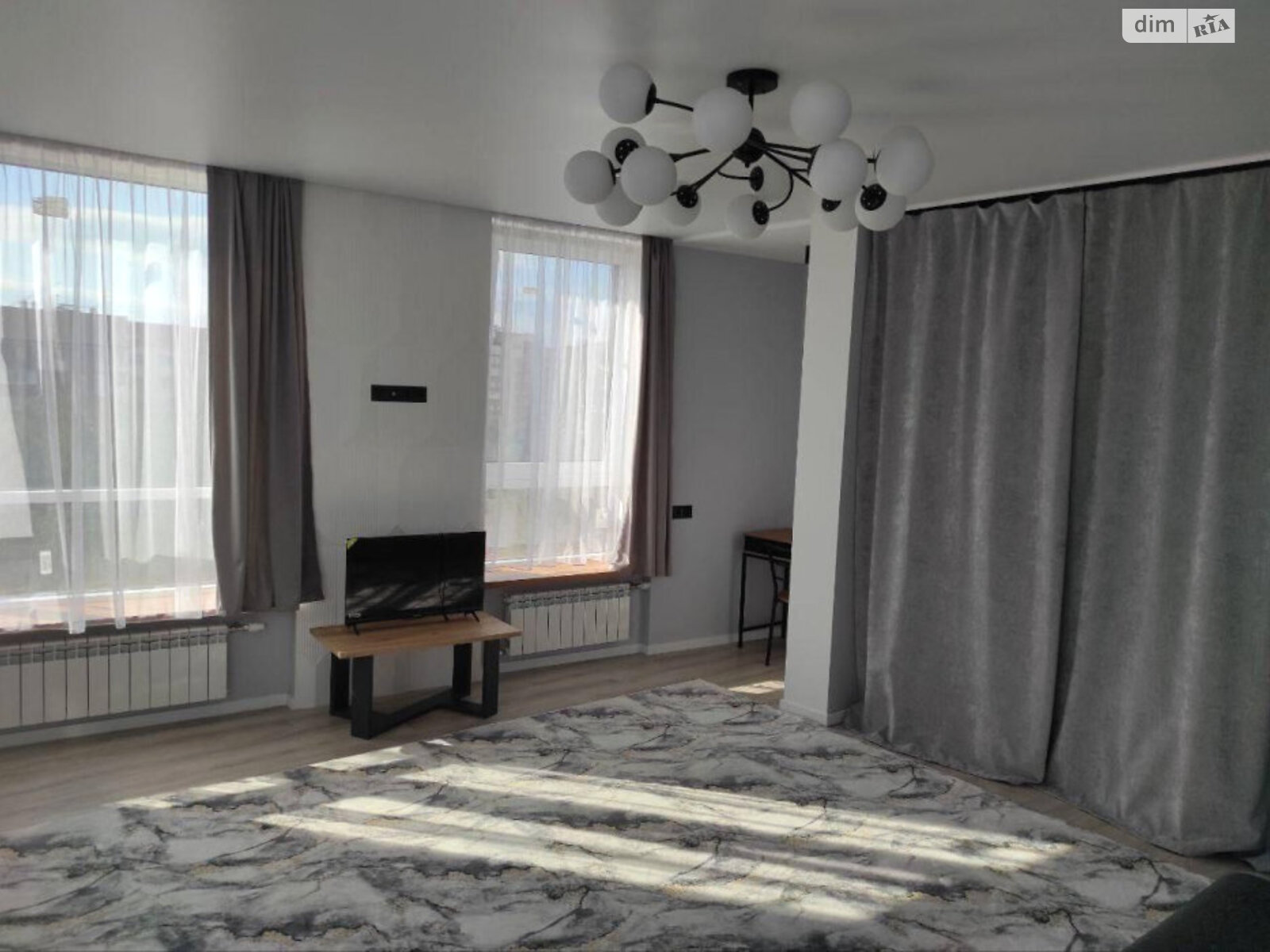 2-Room Apartment on Pedagogicheskaya Street with Designer Renovation