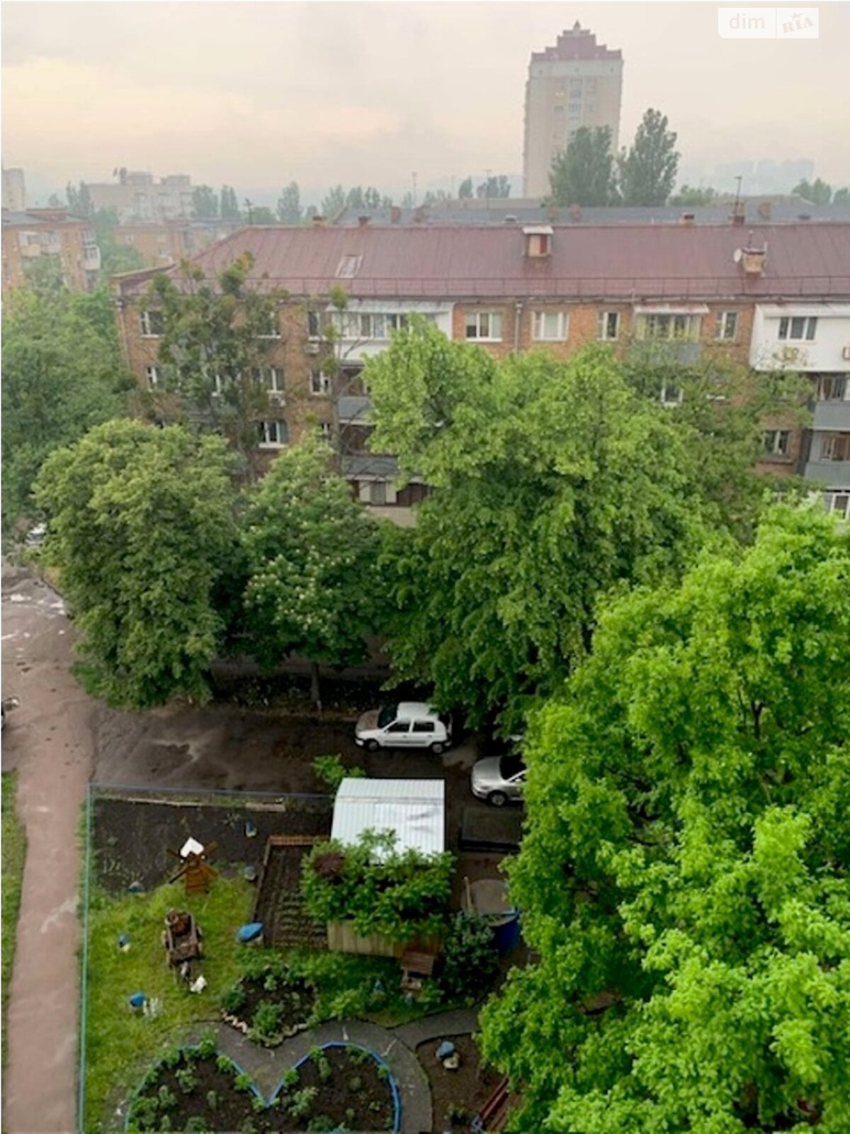 Cozy 1-Room Apartment near Dorohozhychi and Syrets Metro Stations