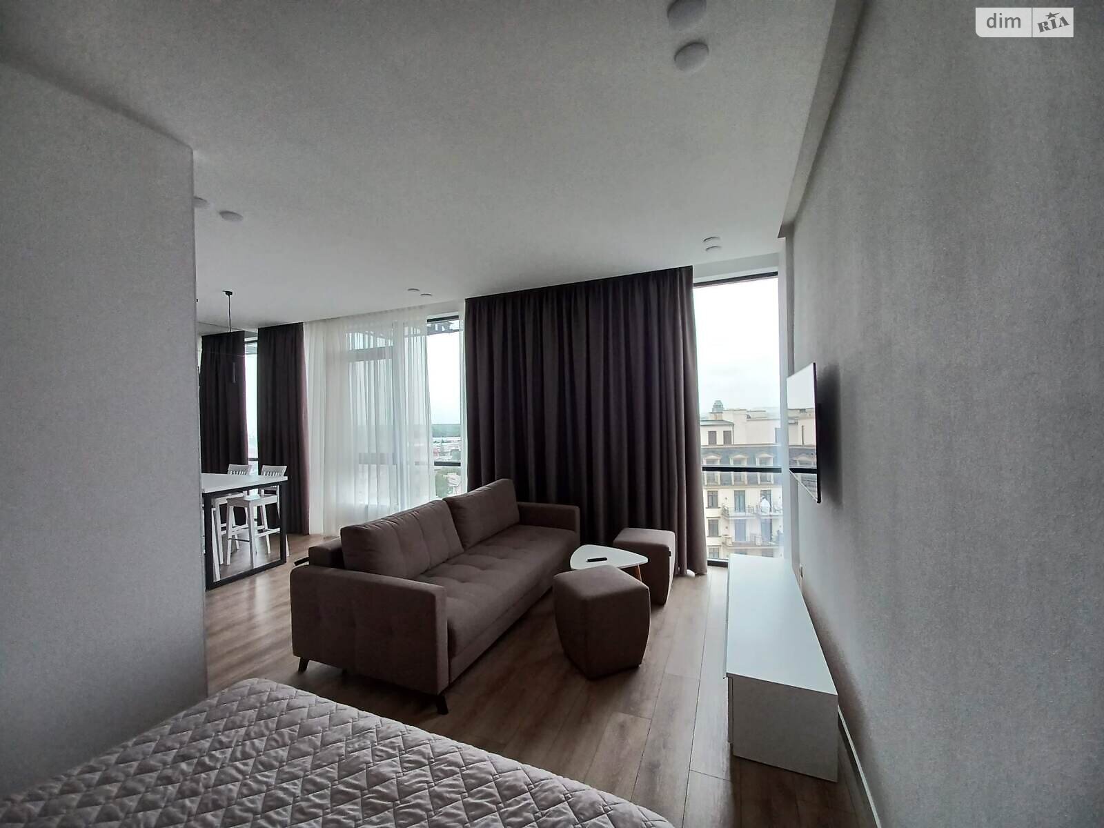 Spacious Studio Apartment in Fontanka with Sea Proximity