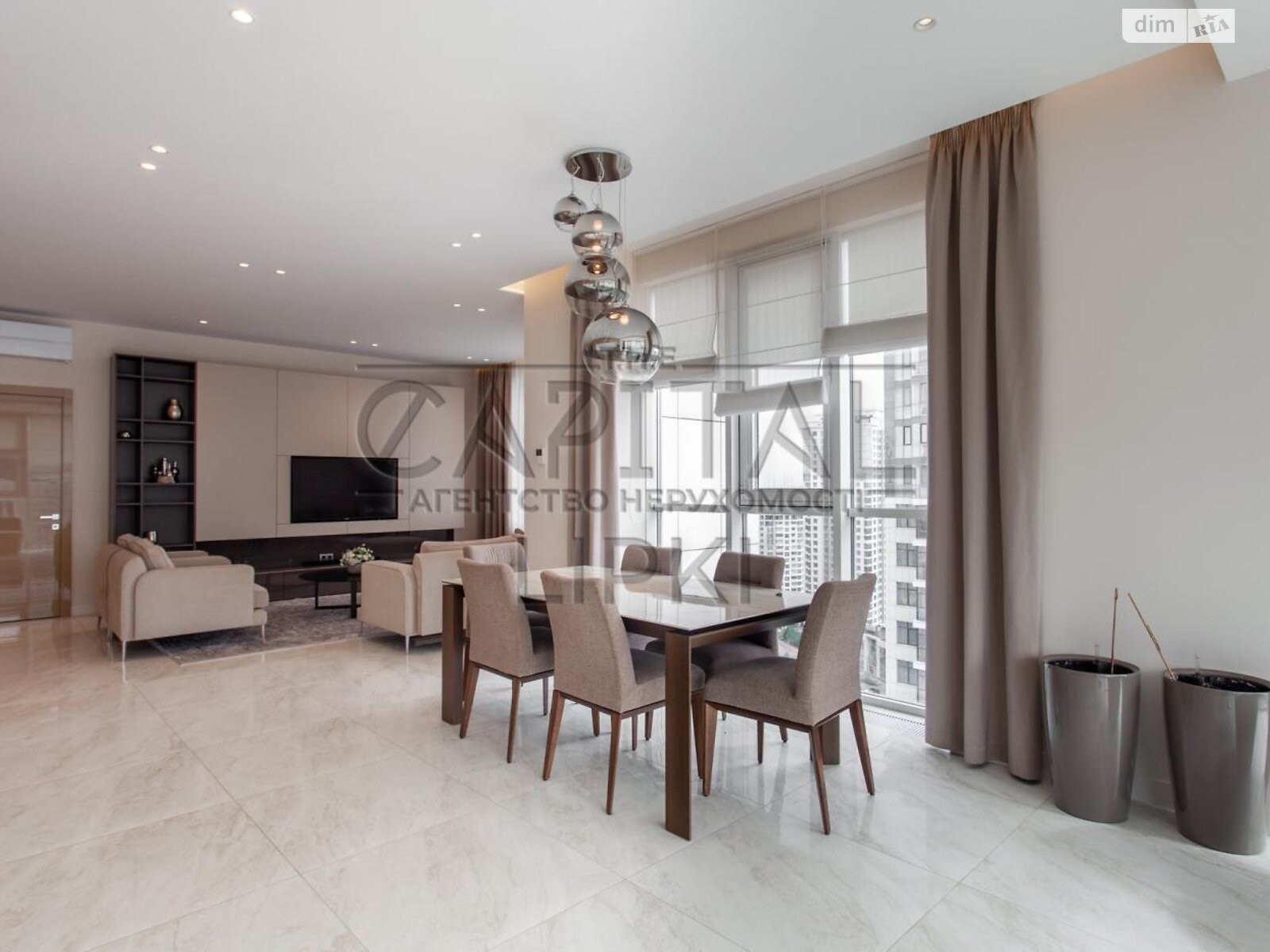 Stylish Spacious Apartment in Dragomirova Street, Novopecherskie Lipki Complex