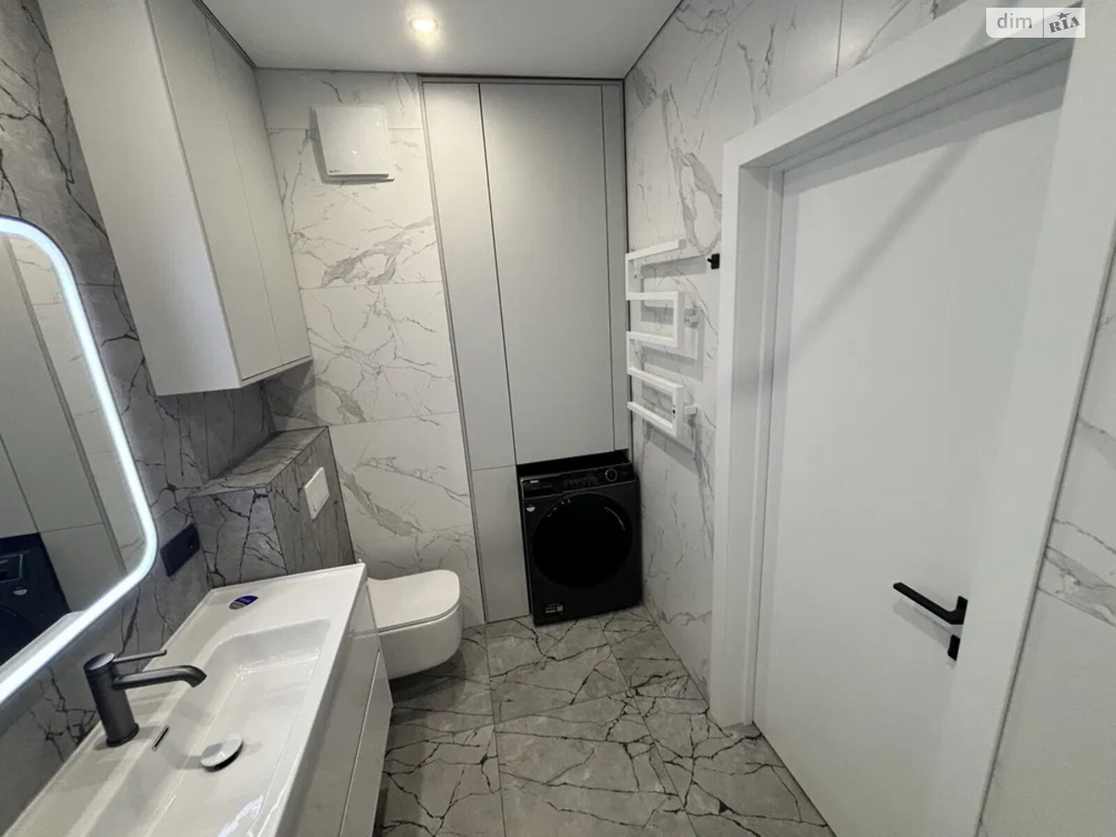 1-Bedroom Apartment in Varshavsky Plus Residential Complex