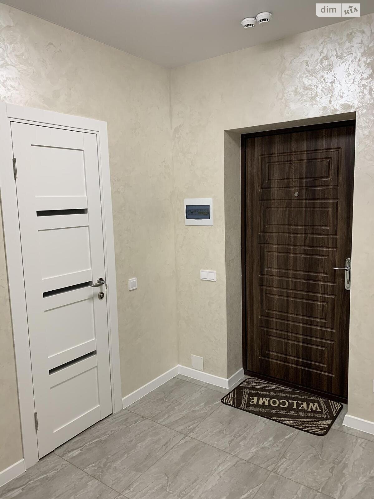 Long-term rental of a 1-room apartment on Holosiivskyi Ave. 130/57