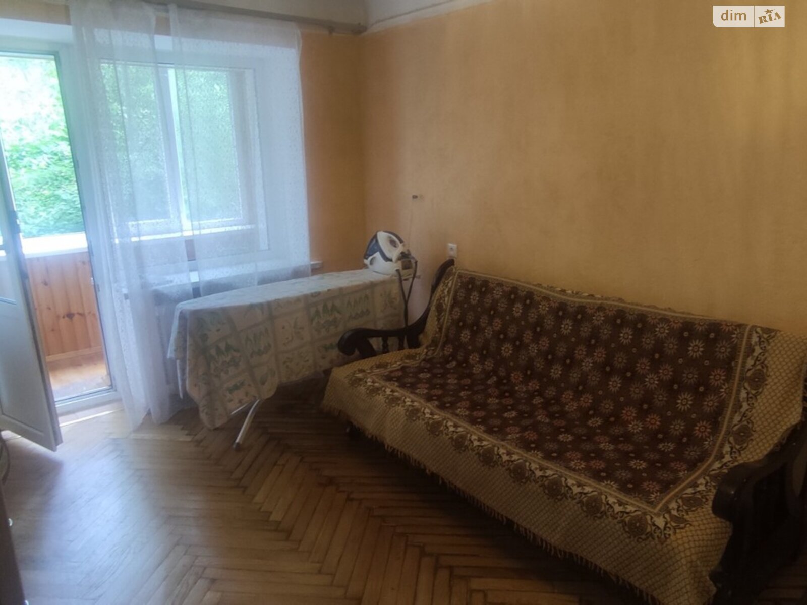 2-бөлмелі пәтер Севастополь алаңының жанында, тыныш жасыл аймақ