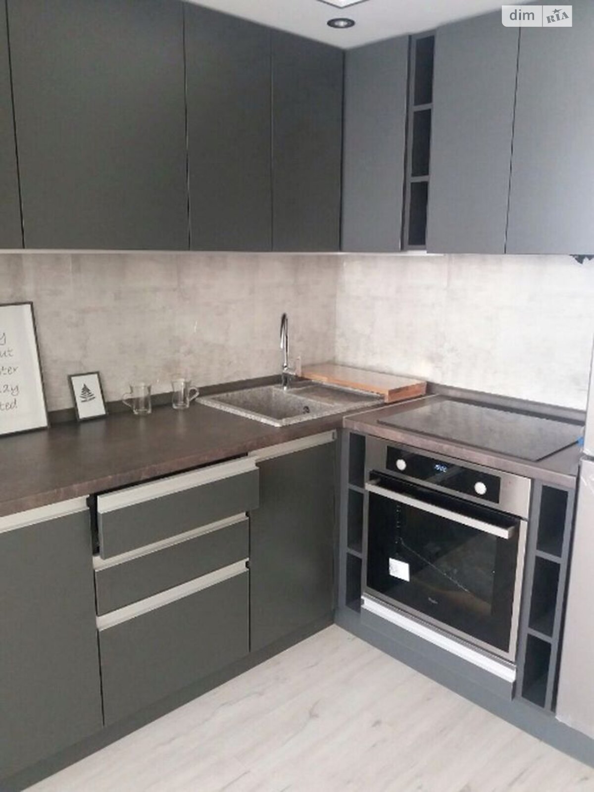 2-room studio apartment in central Kyiv with designer renovation