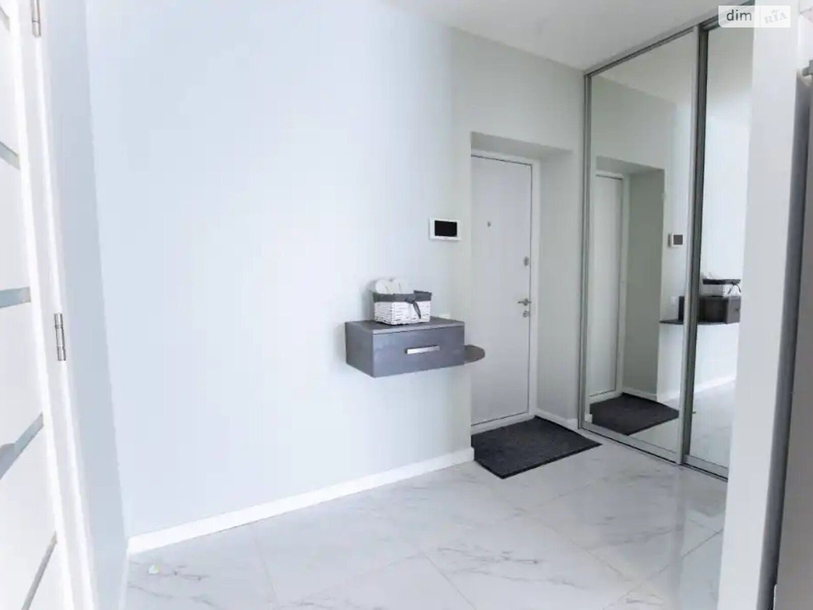 2-Room Apartment in River Park Complex with Modern Design