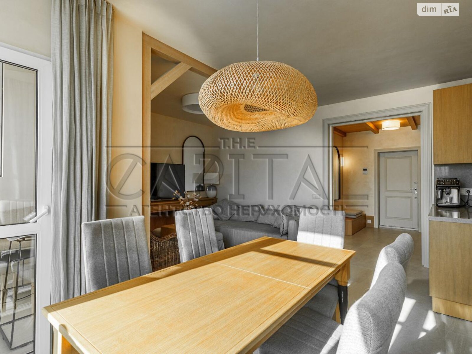 View apartment in Rusanovskaya Harbor residential complex with a view of the Dnieper