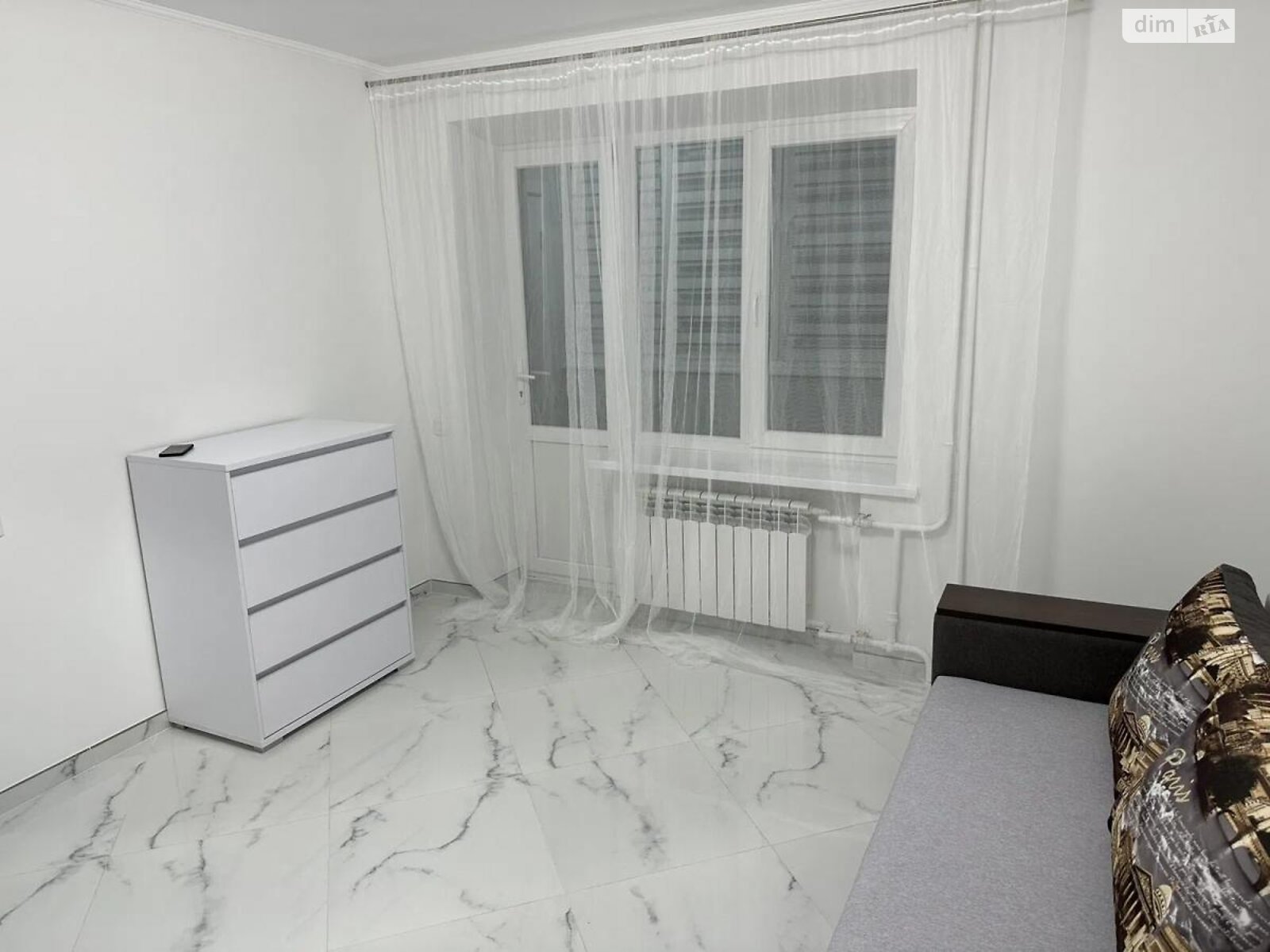 One-bedroom apartment with good renovation, fully furnished