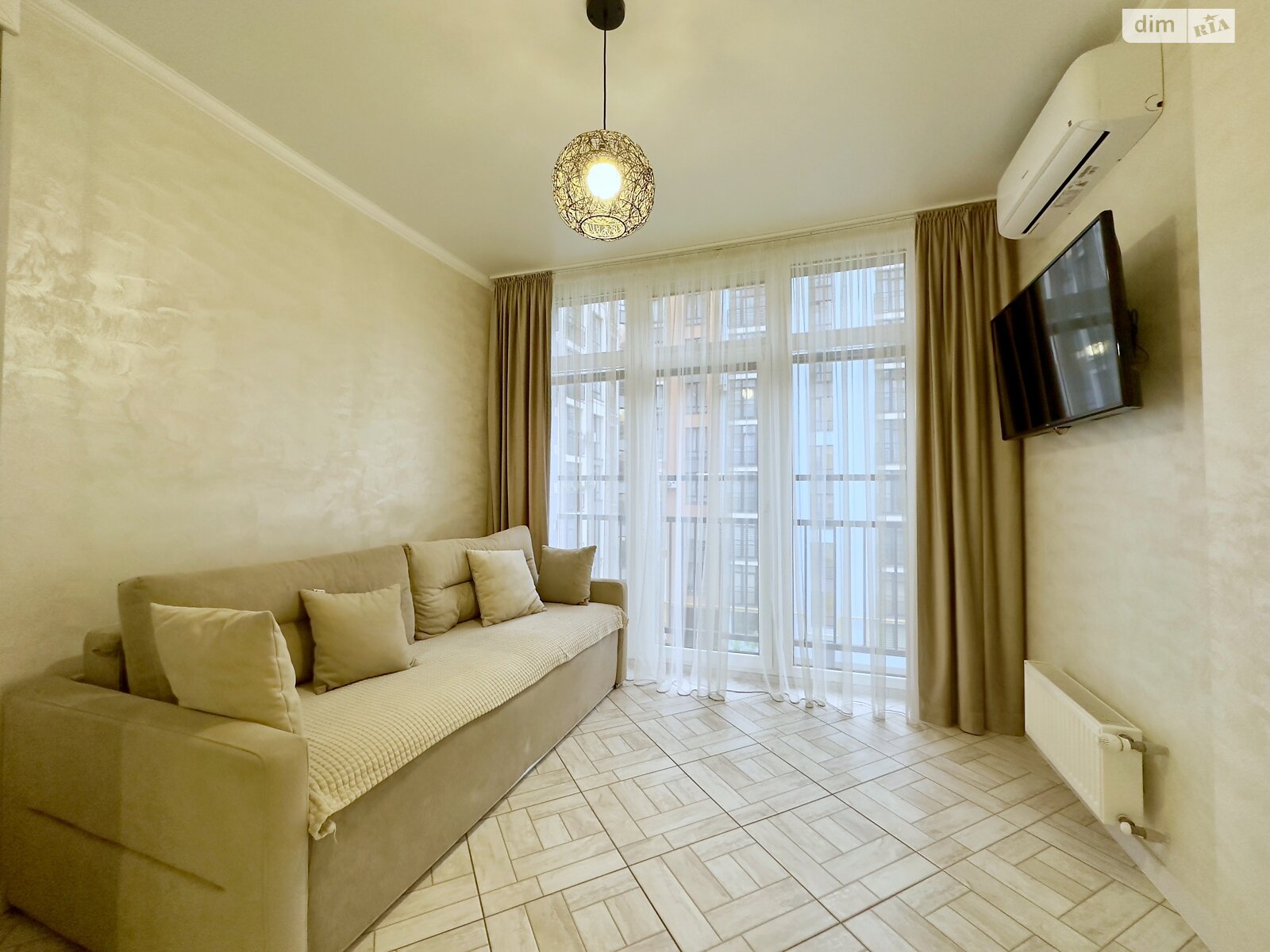 Spacious 2-room apartment in ЖК 'Семицвіт' with functional design