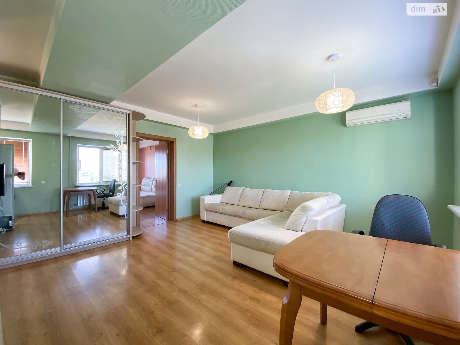 Spacious Studio Apartment near Chernihivska Metro with Separate Bedroom