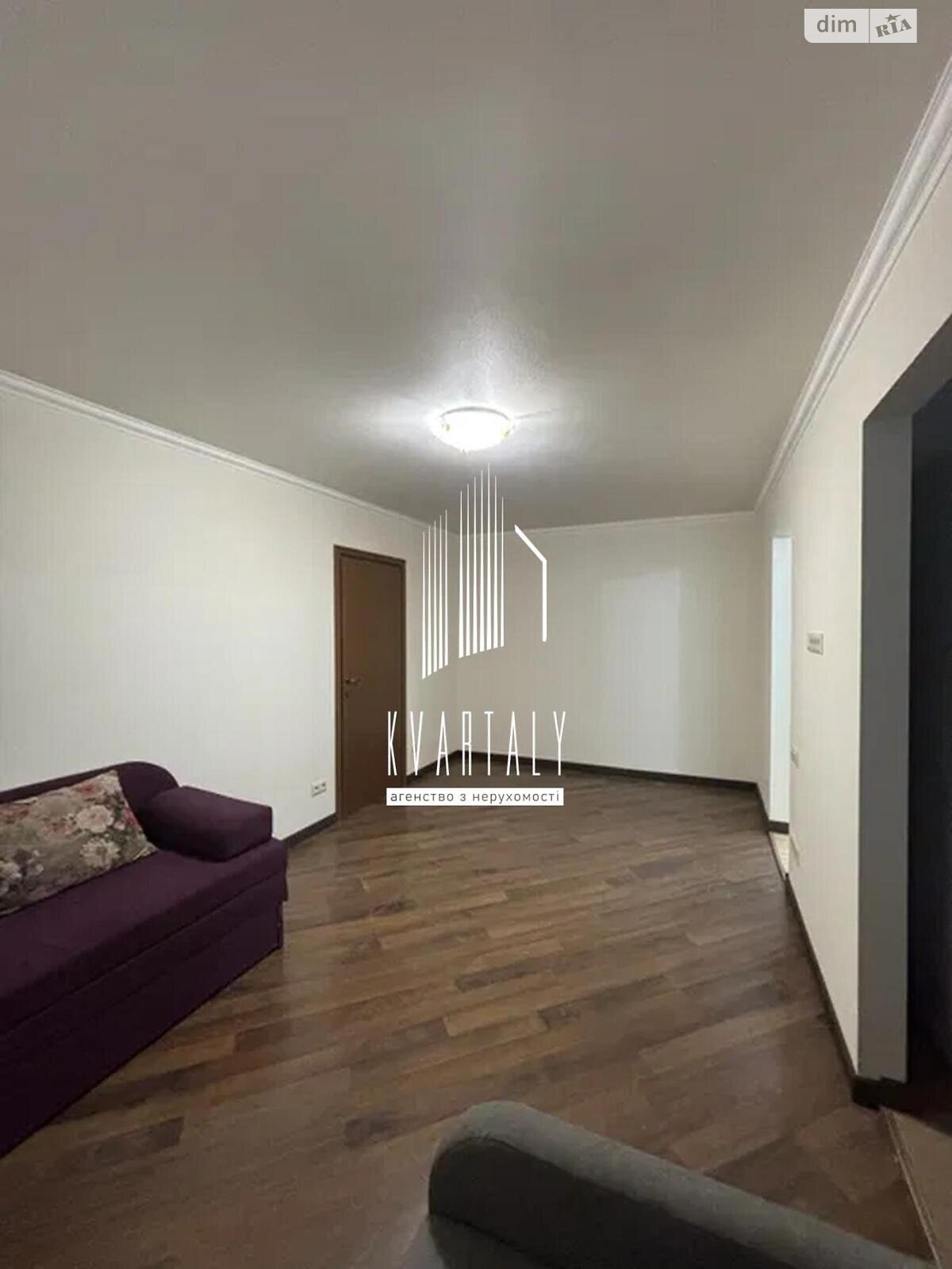 2-Room Apartment on Oleny Telihy Street, 1st Floor, Well-Equipped
