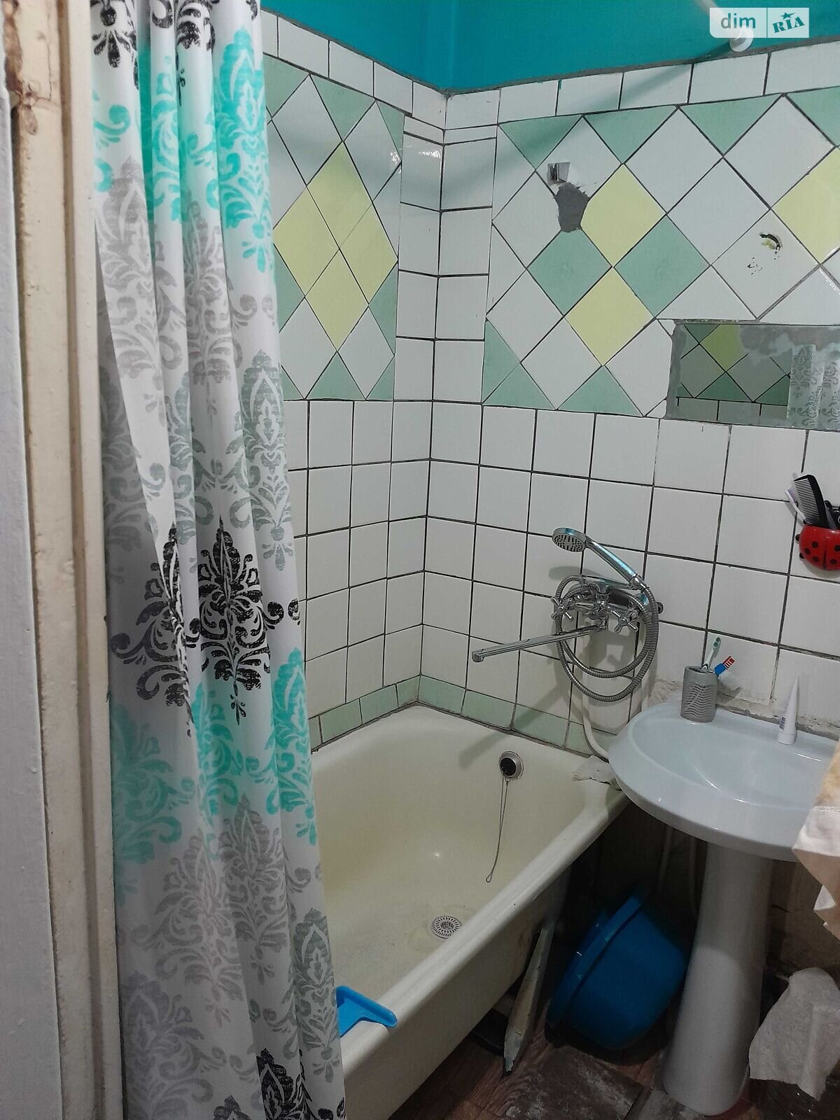 3-Room Apartment on Krasniy Kamen, 9th Floor, 58 sq.m