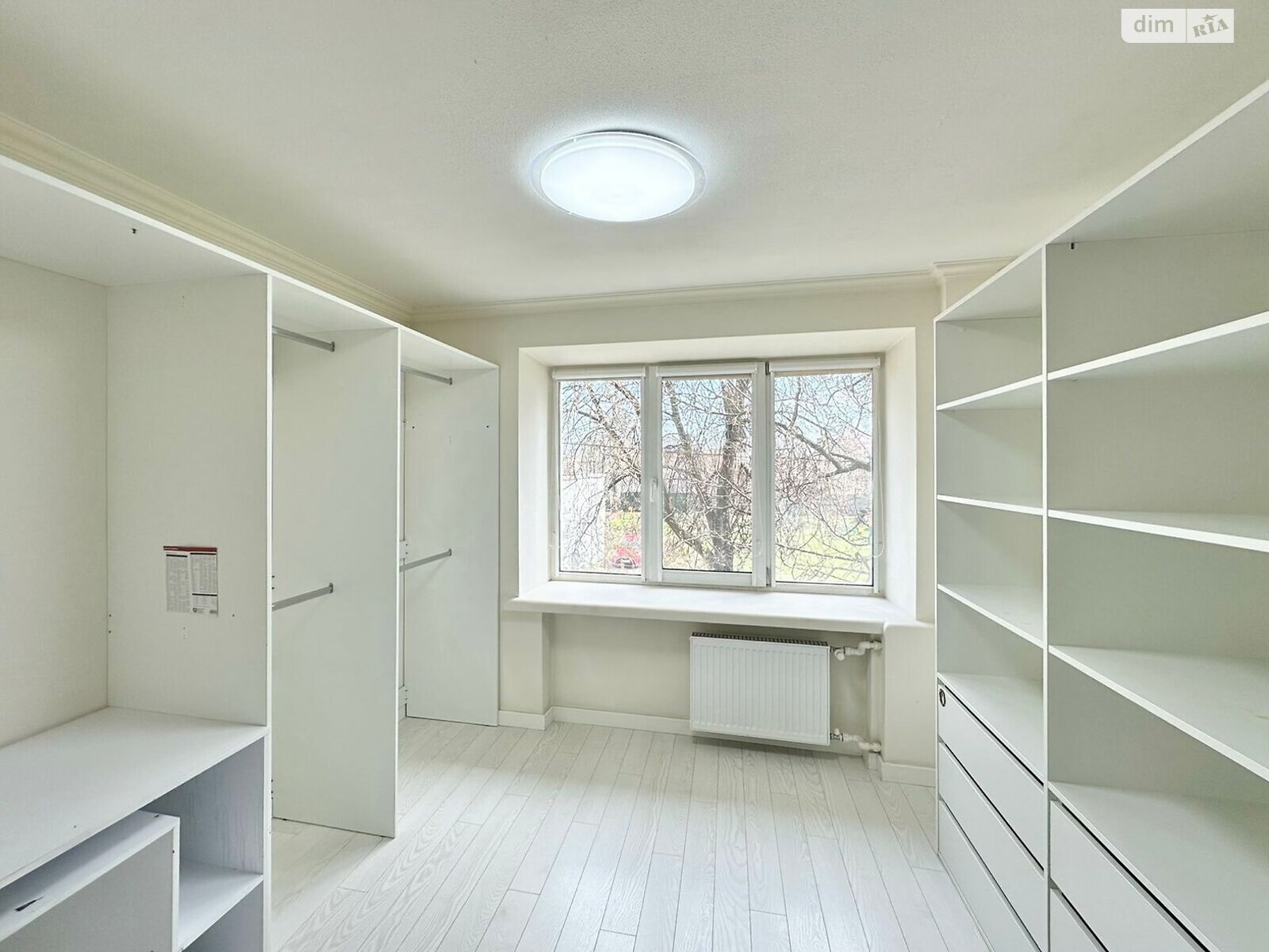2-Room Apartment on Andriya Golovko Street, Well-Equipped Modern Space