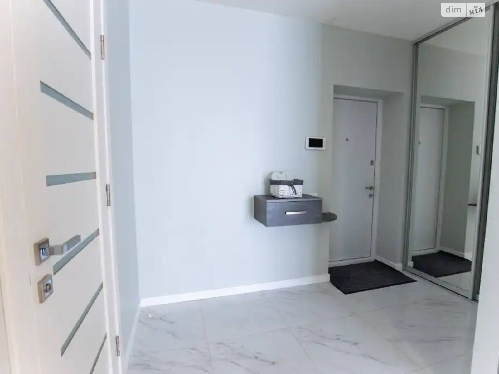 2-Room Apartment in River Park Complex with Modern Design
