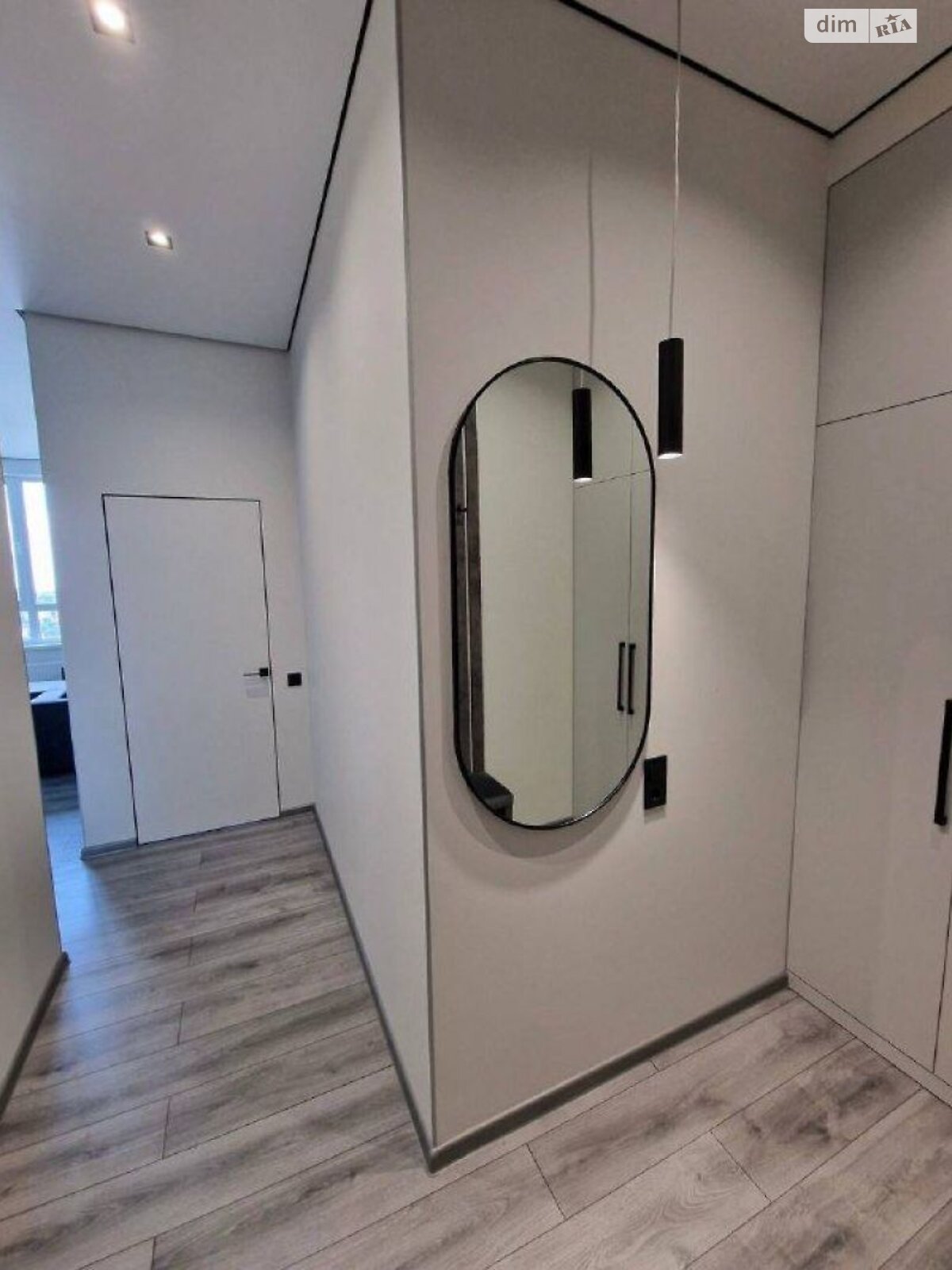 2-Bedroom Apartment in Grani Complex with Designer Renovation