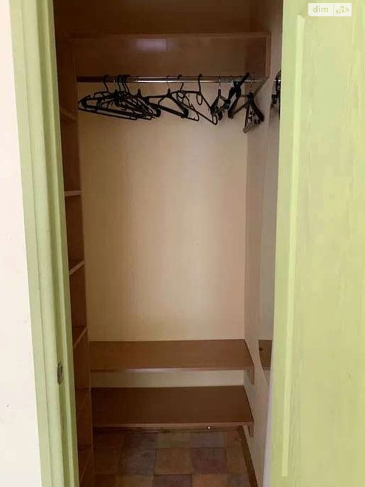 Comfortable apartment suitable for students or family, no pets allowed