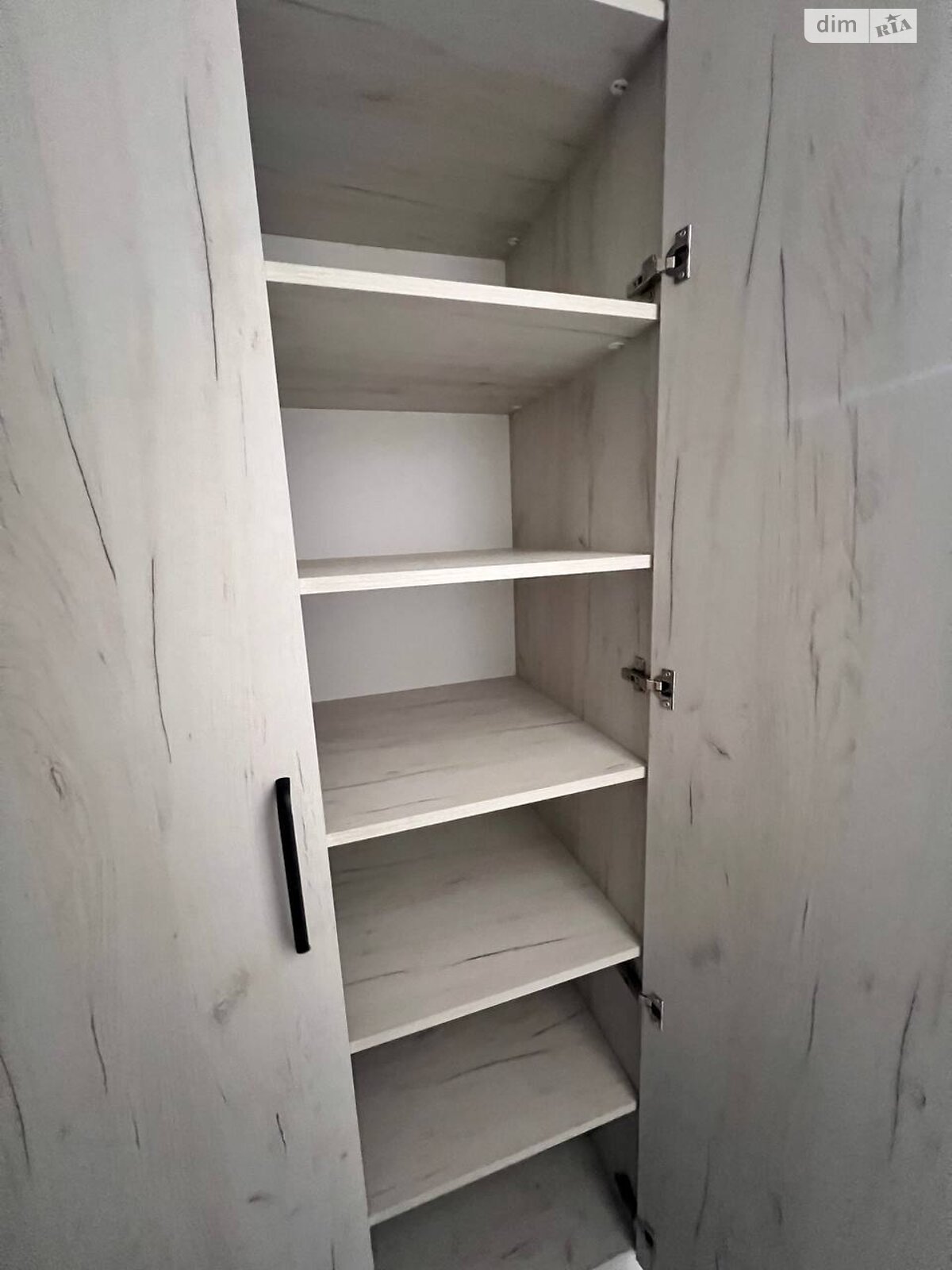2-bedroom apartment on Aleksandra Polya Avenue, 9th floor, recently renovated