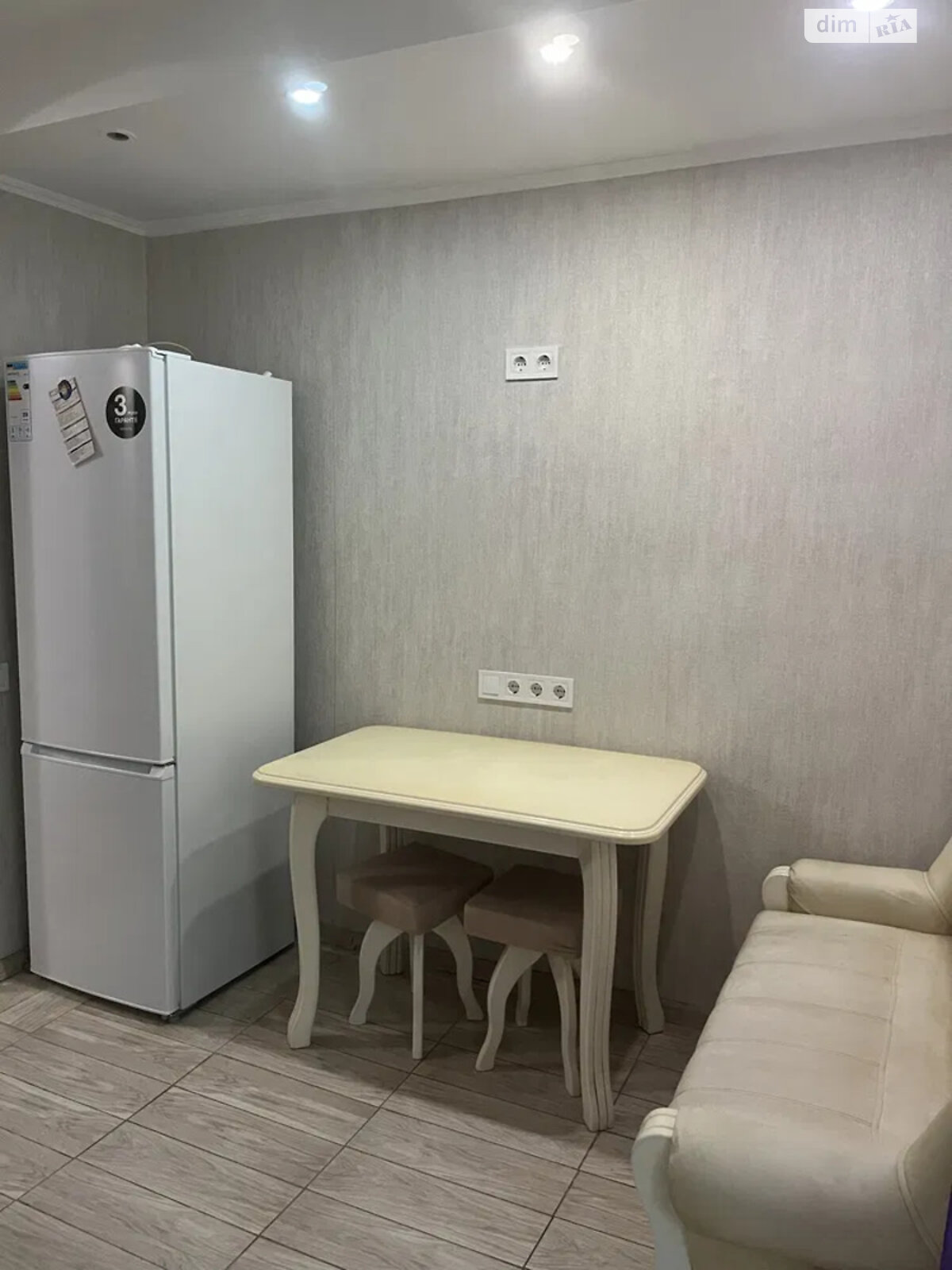 Cozy 1-Bedroom Apartment on Lesya Kurbasa Street