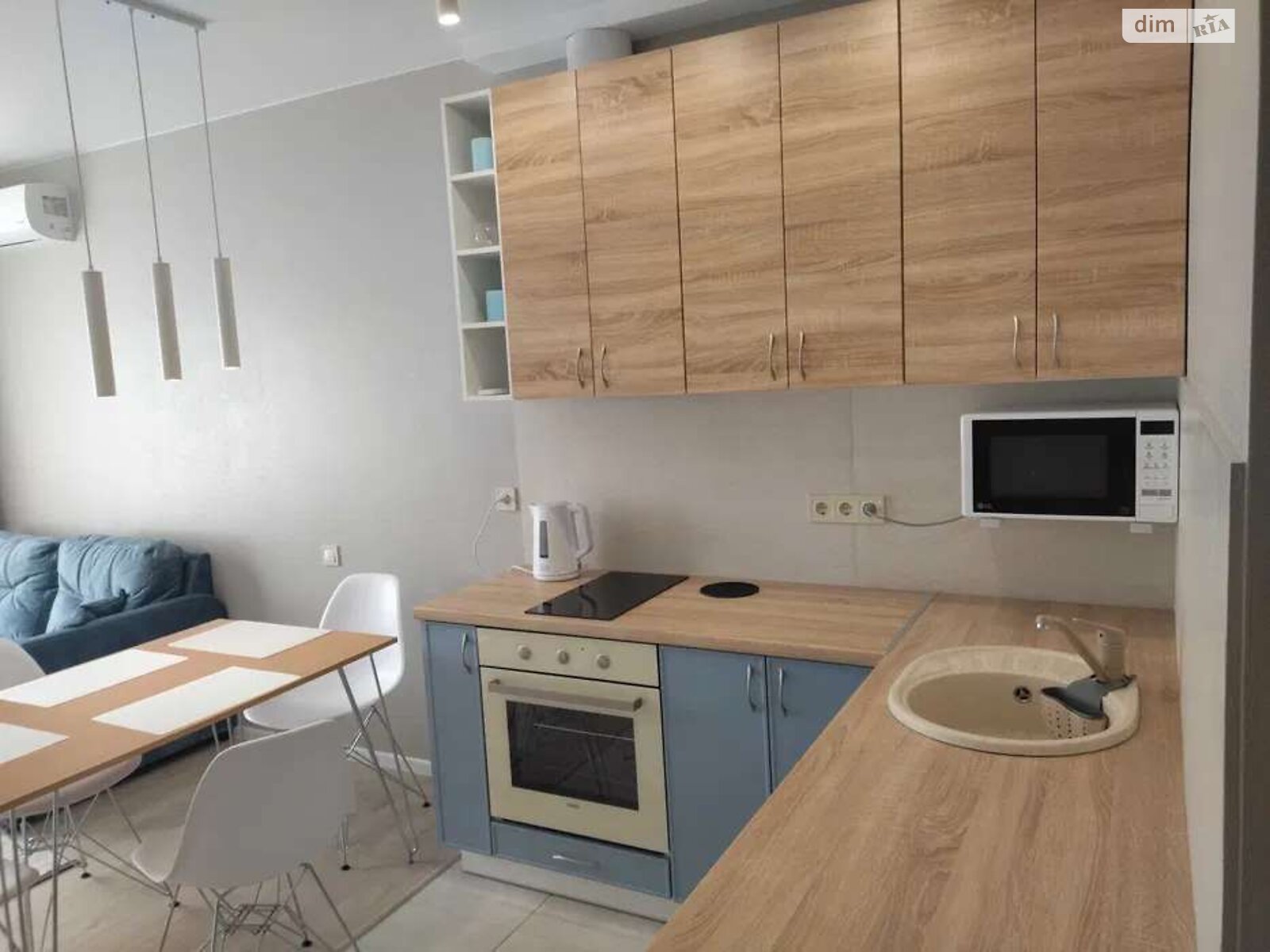 1-Bedroom Apartment in Kyiv, Fully Furnished and Equipped