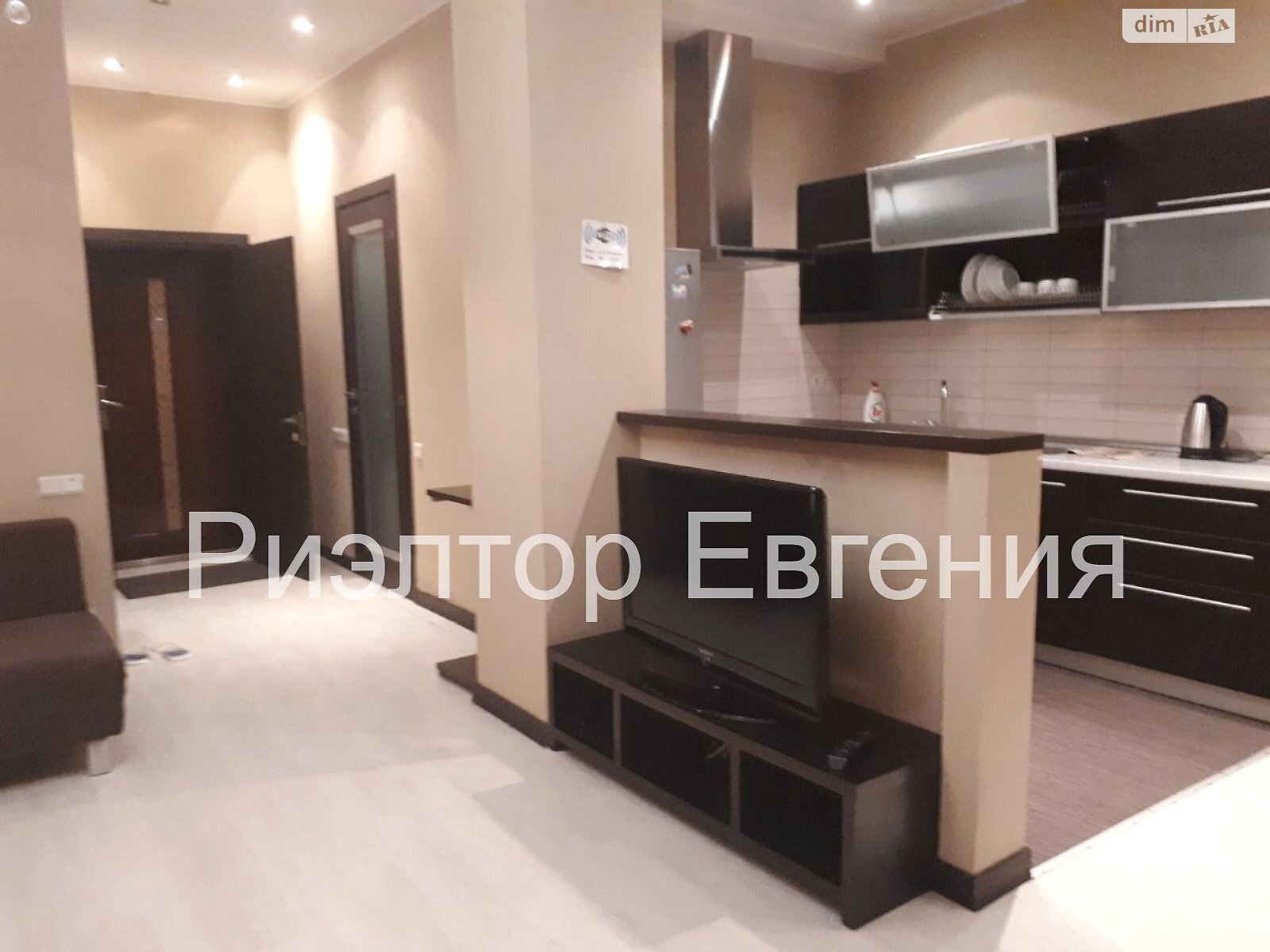 Miracle City кешеніндегі пәтер, 55 шаршы м, ас үй-студия + жатын бөлме