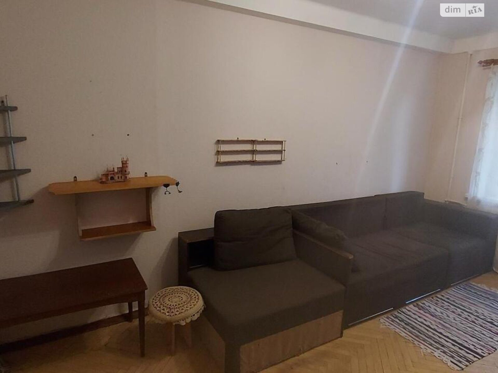 Comfortable apartment in brick building on low floor