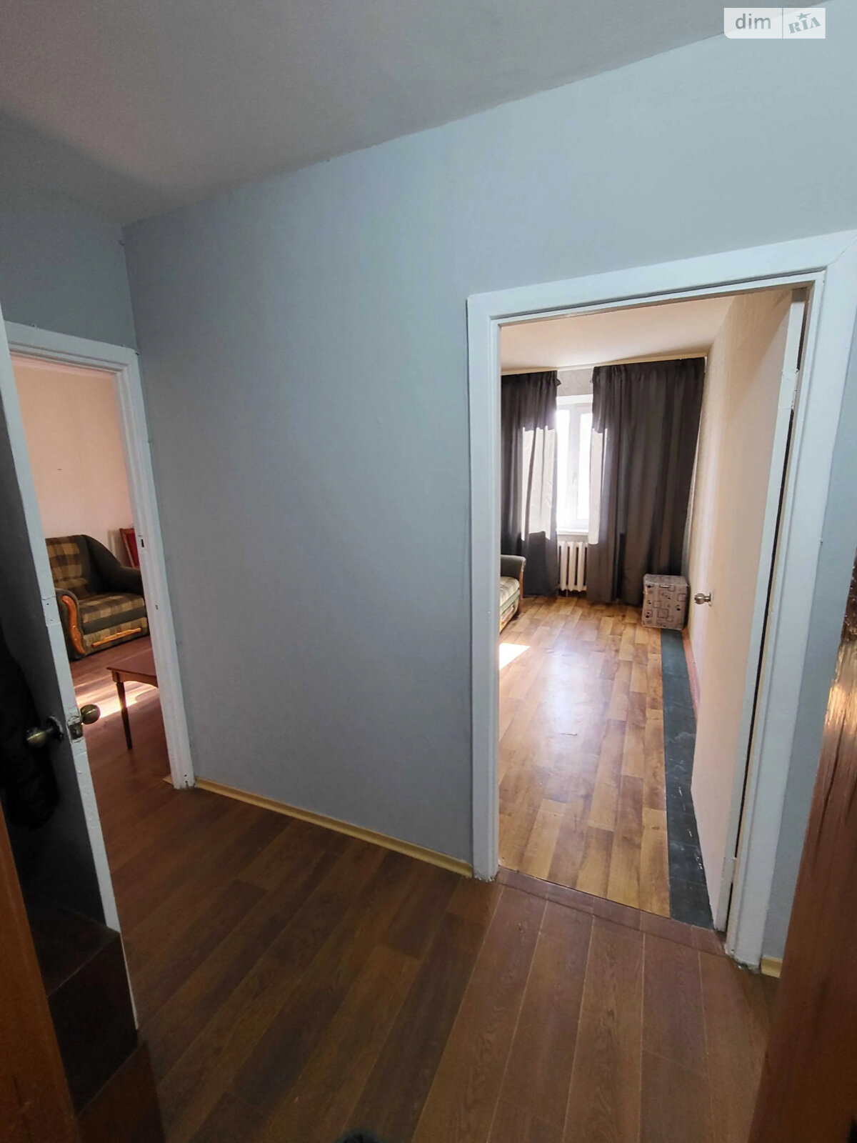 2-Room Apartment in Kiev, Lesya Kurbasa Street, Convenient Location