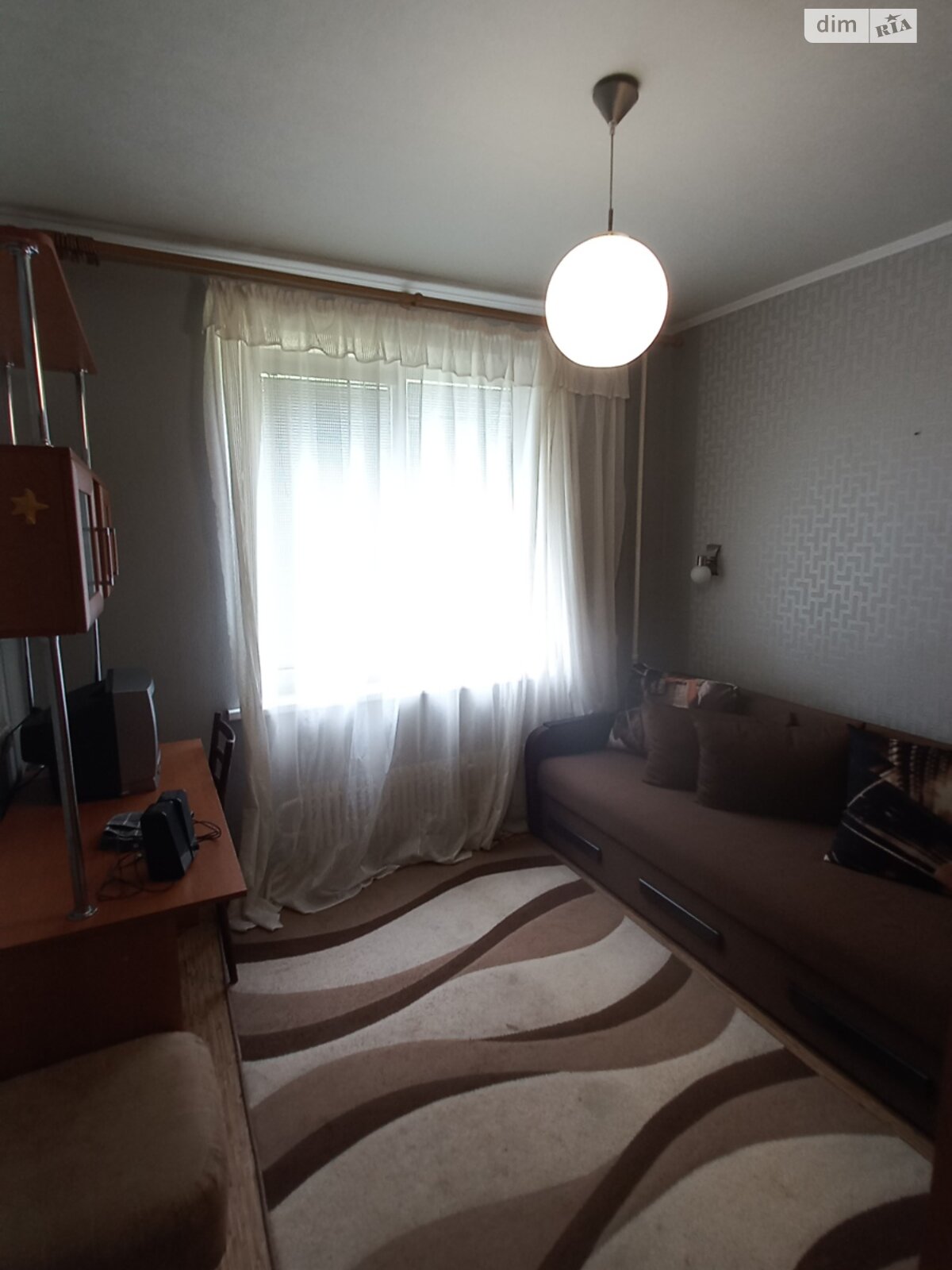 Two-room apartment on Alekseevka, 3rd floor of 9-story building
