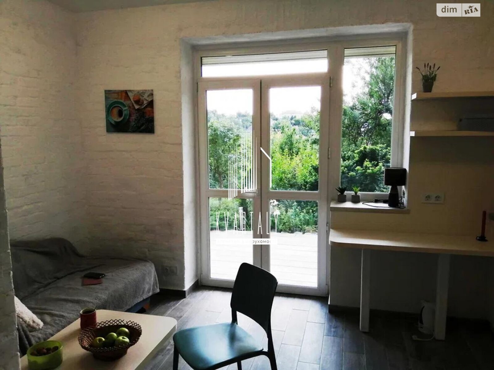 Cozy 1-Room Studio Apartment on Getmanskaya Street