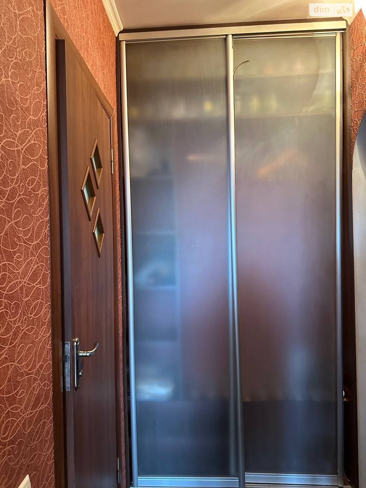 2-Room Apartment in Southwest District with Full Amenities
